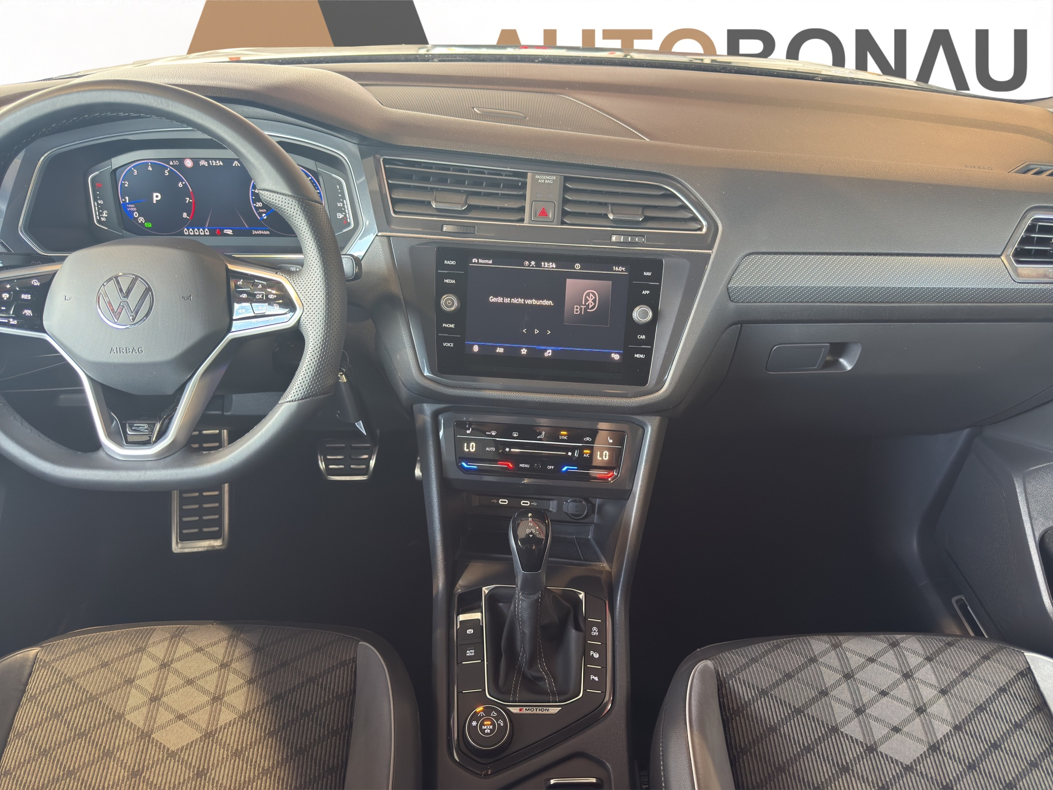 listing desktop thumbnail image 15