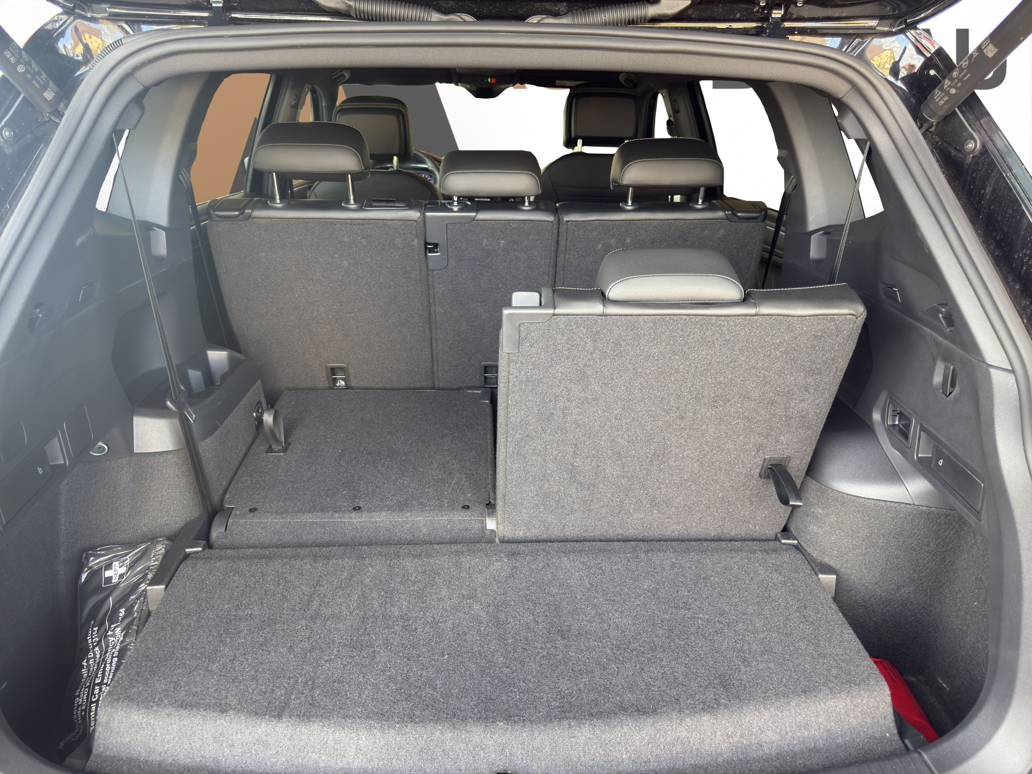 listing desktop thumbnail image 17