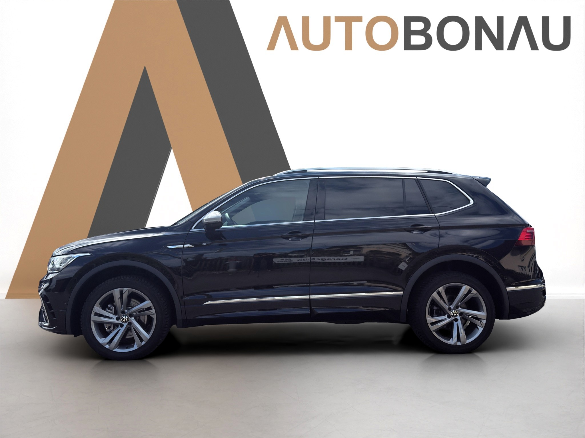 listing desktop thumbnail image 1