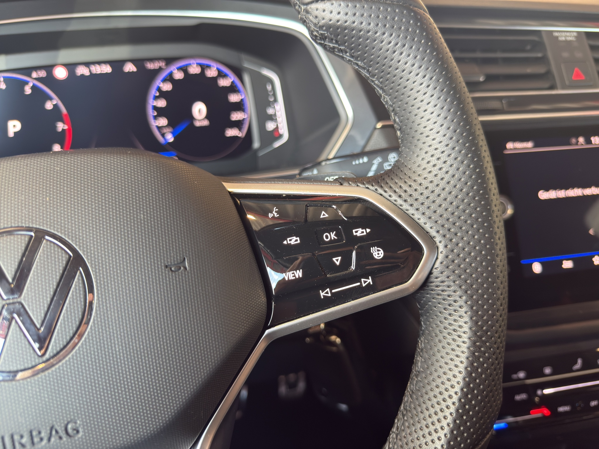 listing desktop thumbnail image 23