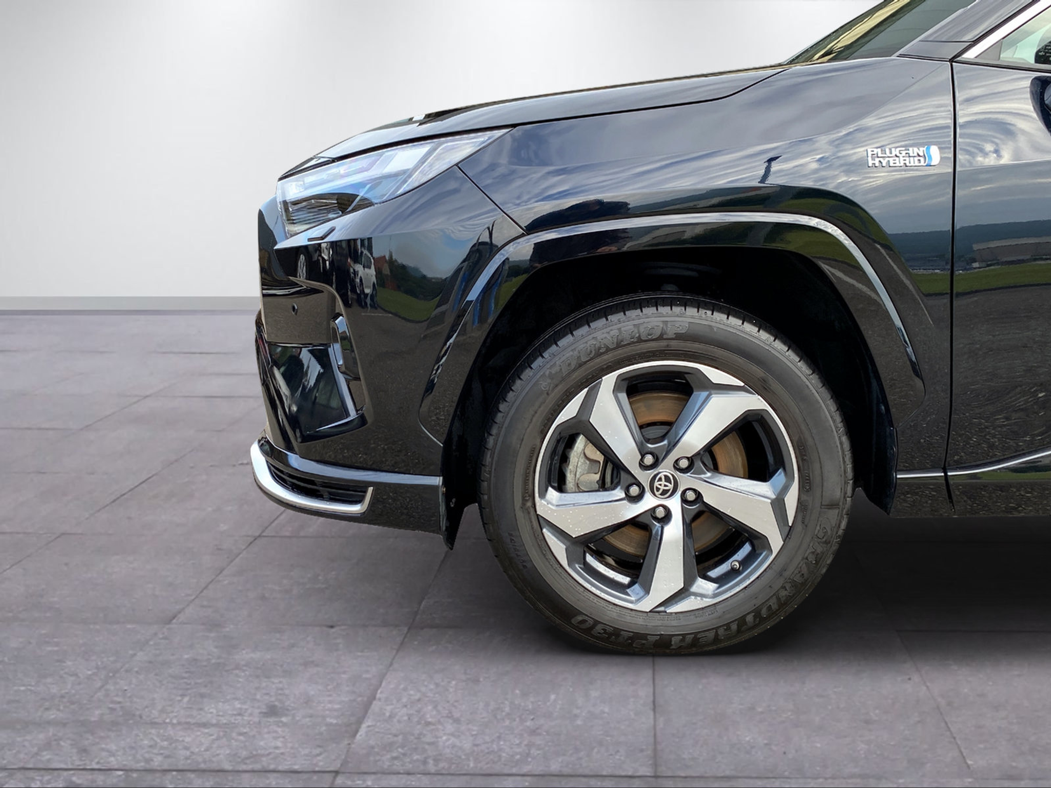 listing desktop thumbnail image 2