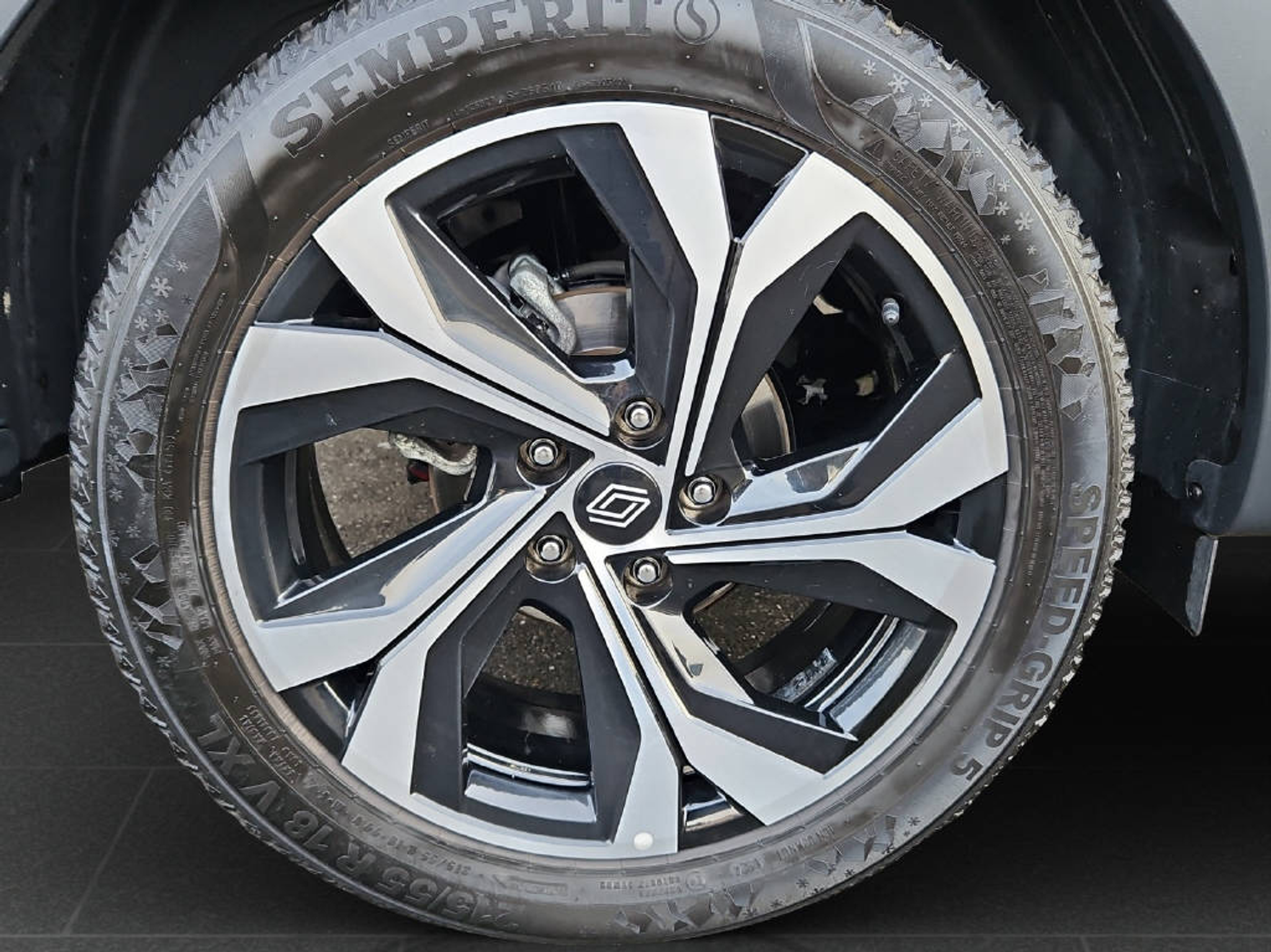 listing desktop thumbnail image 10