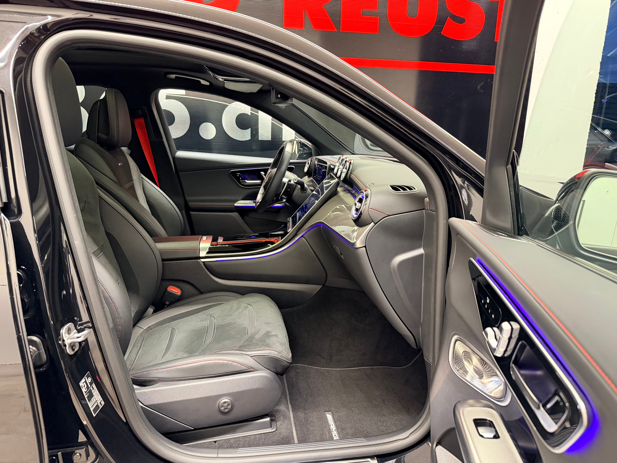 listing desktop thumbnail image 24