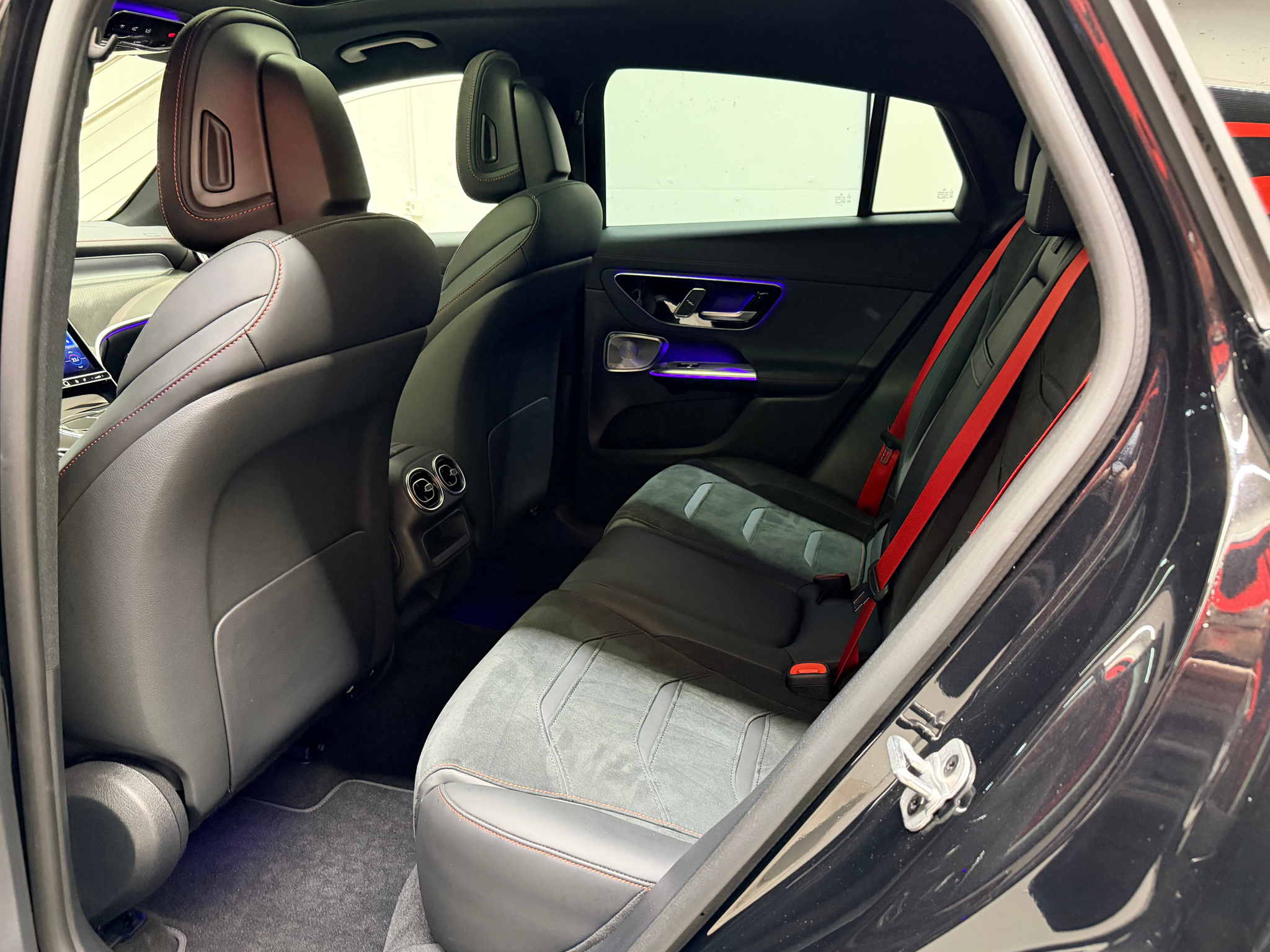 listing desktop thumbnail image 18