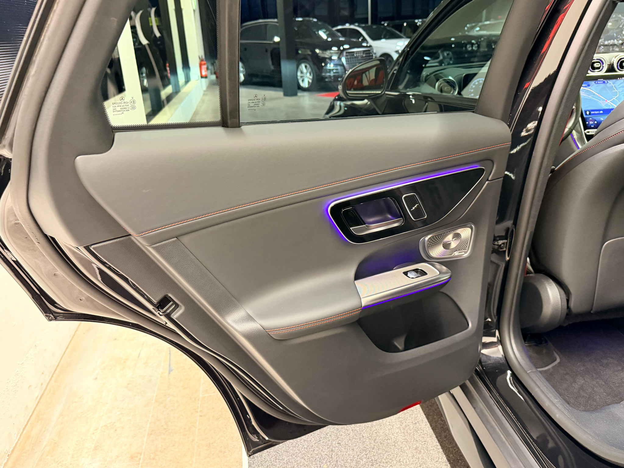 listing desktop thumbnail image 20