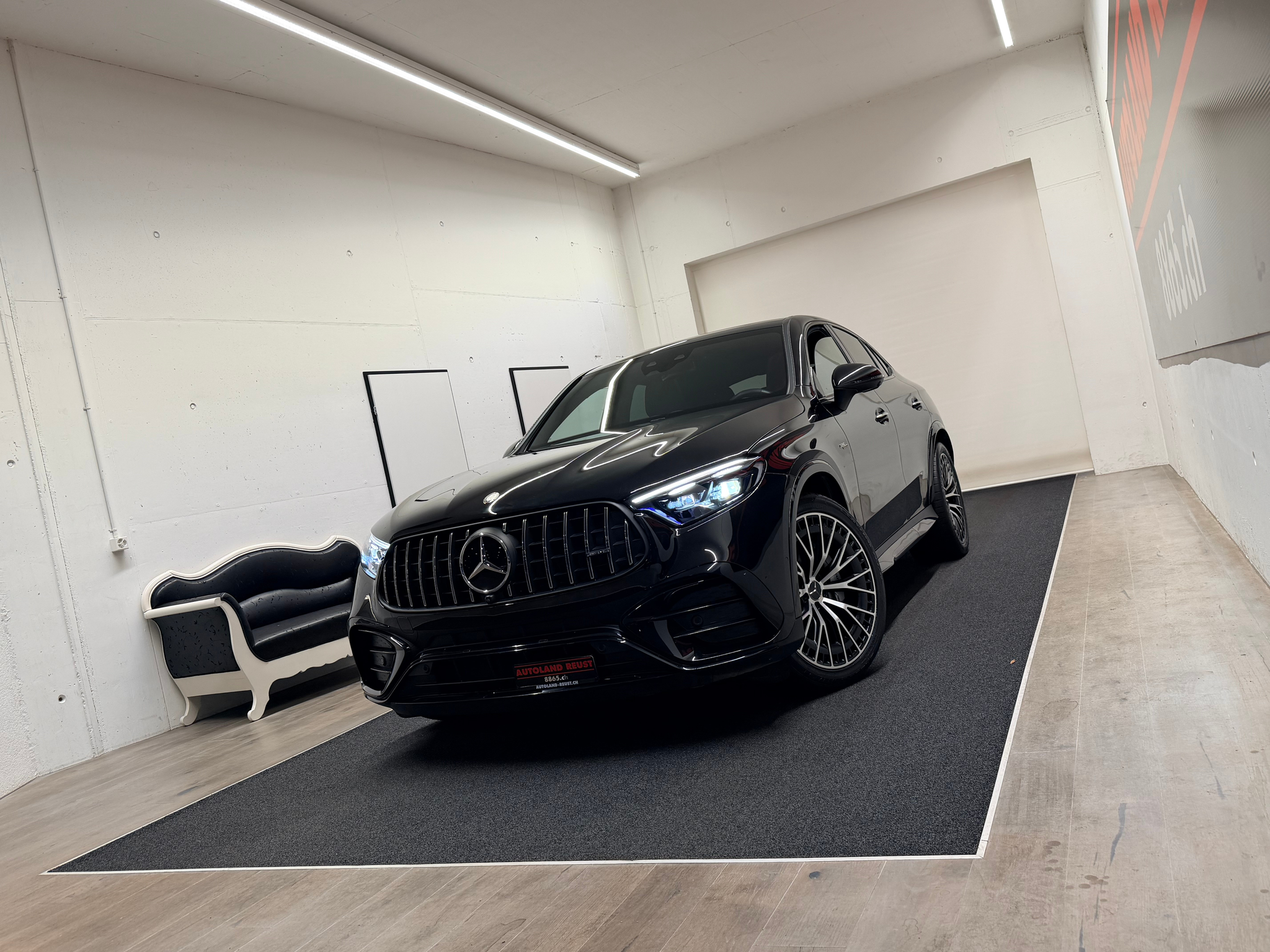 listing desktop thumbnail image 4