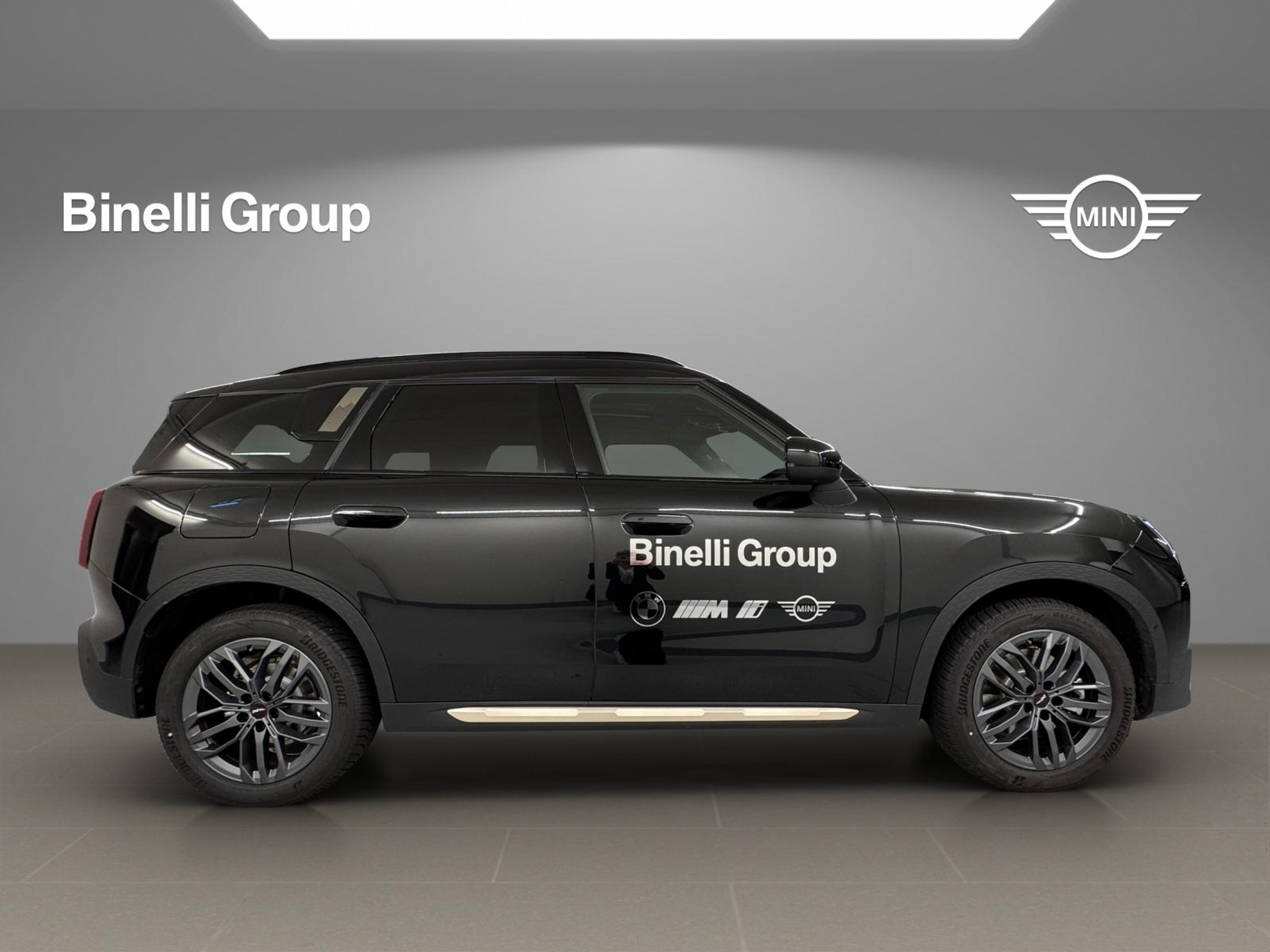 listing desktop thumbnail image 5