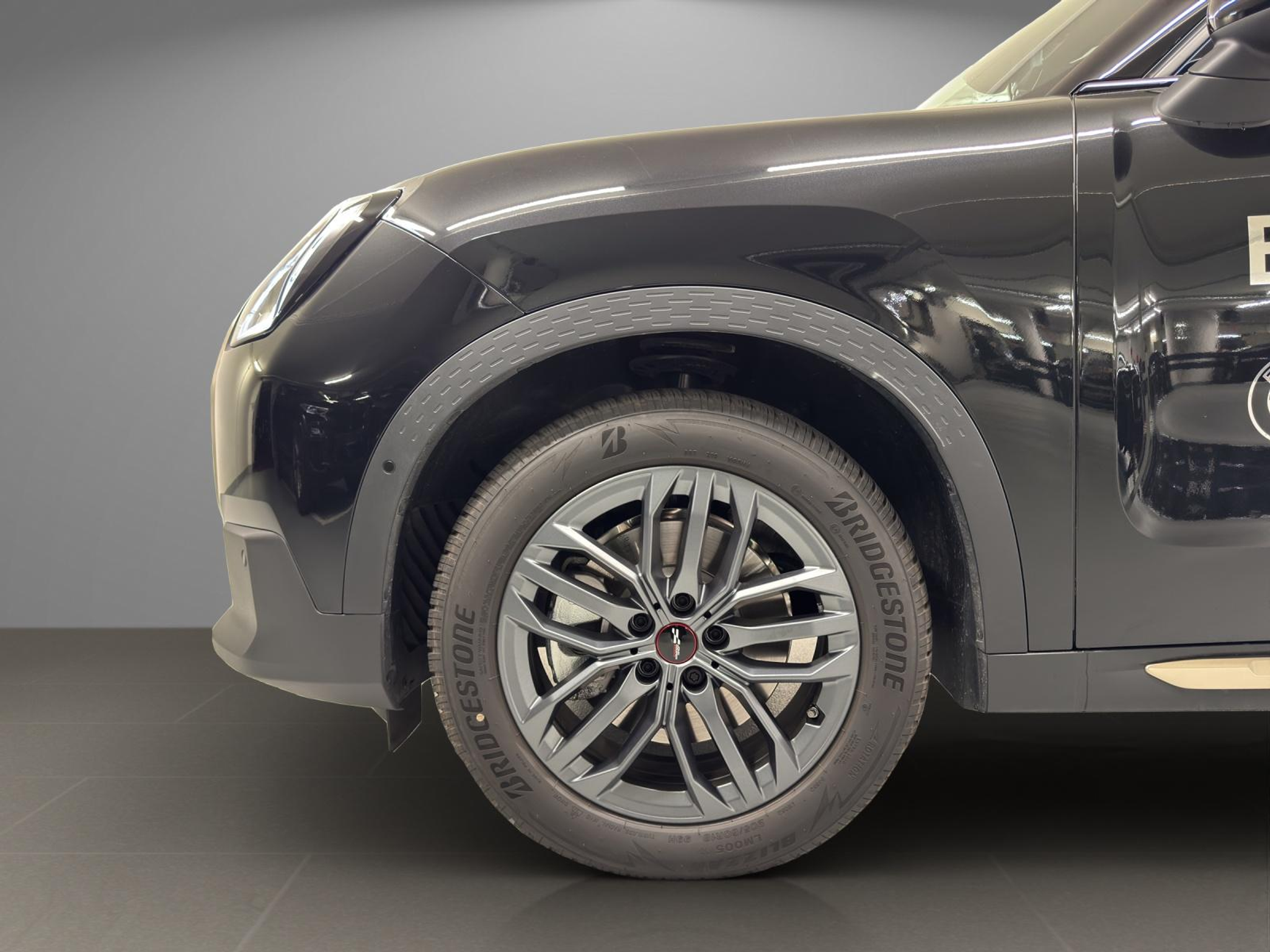 listing desktop thumbnail image 8