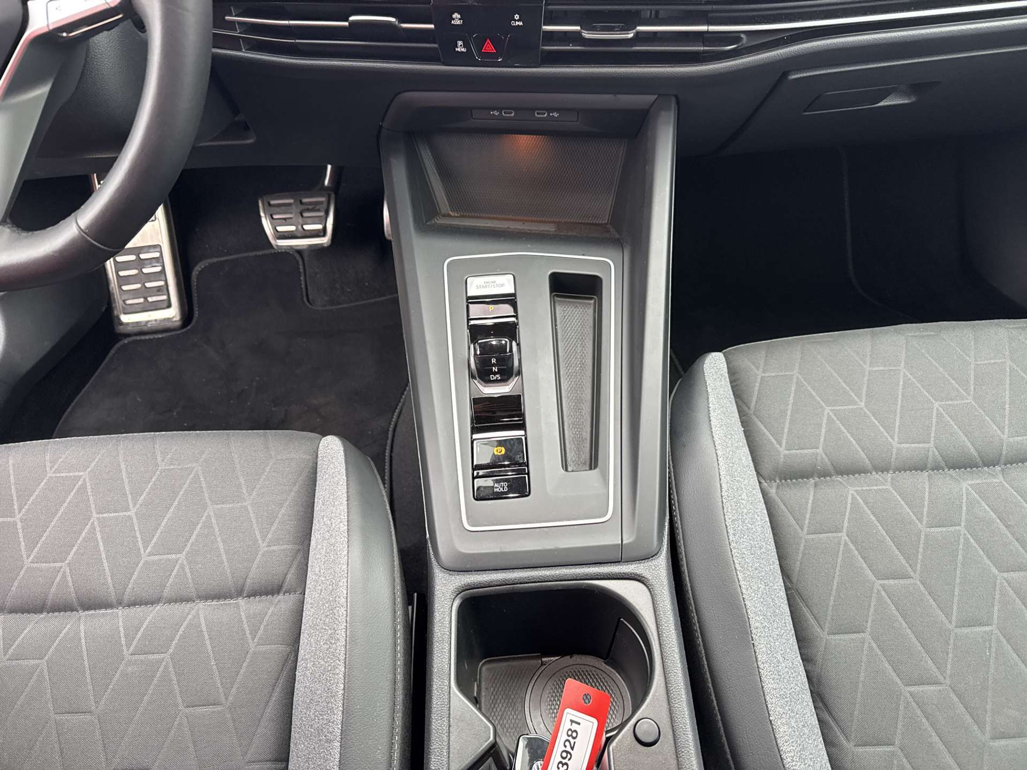 listing desktop thumbnail image 11