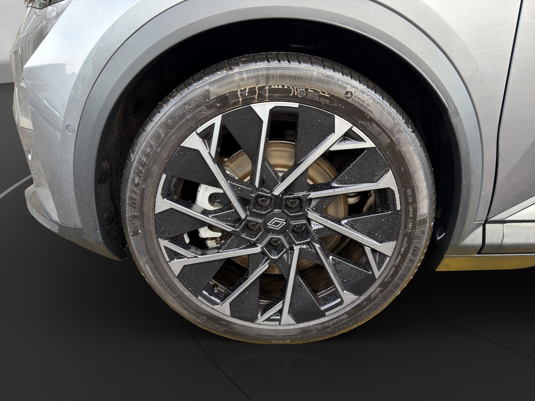 listing desktop thumbnail image 10