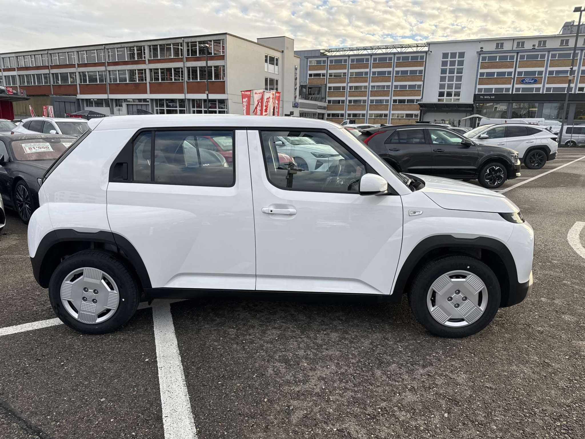 listing desktop thumbnail image 9