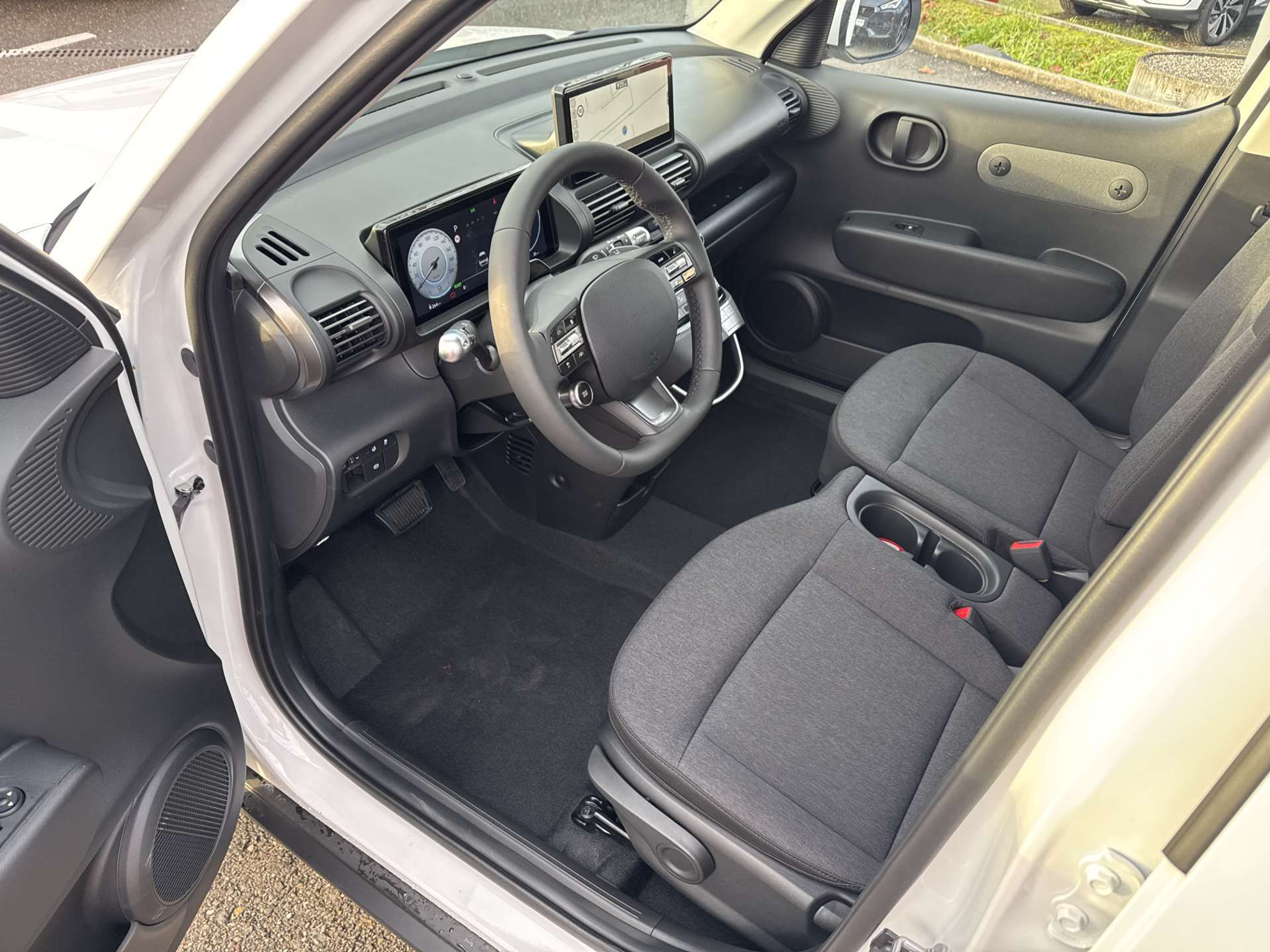 listing desktop thumbnail image 4