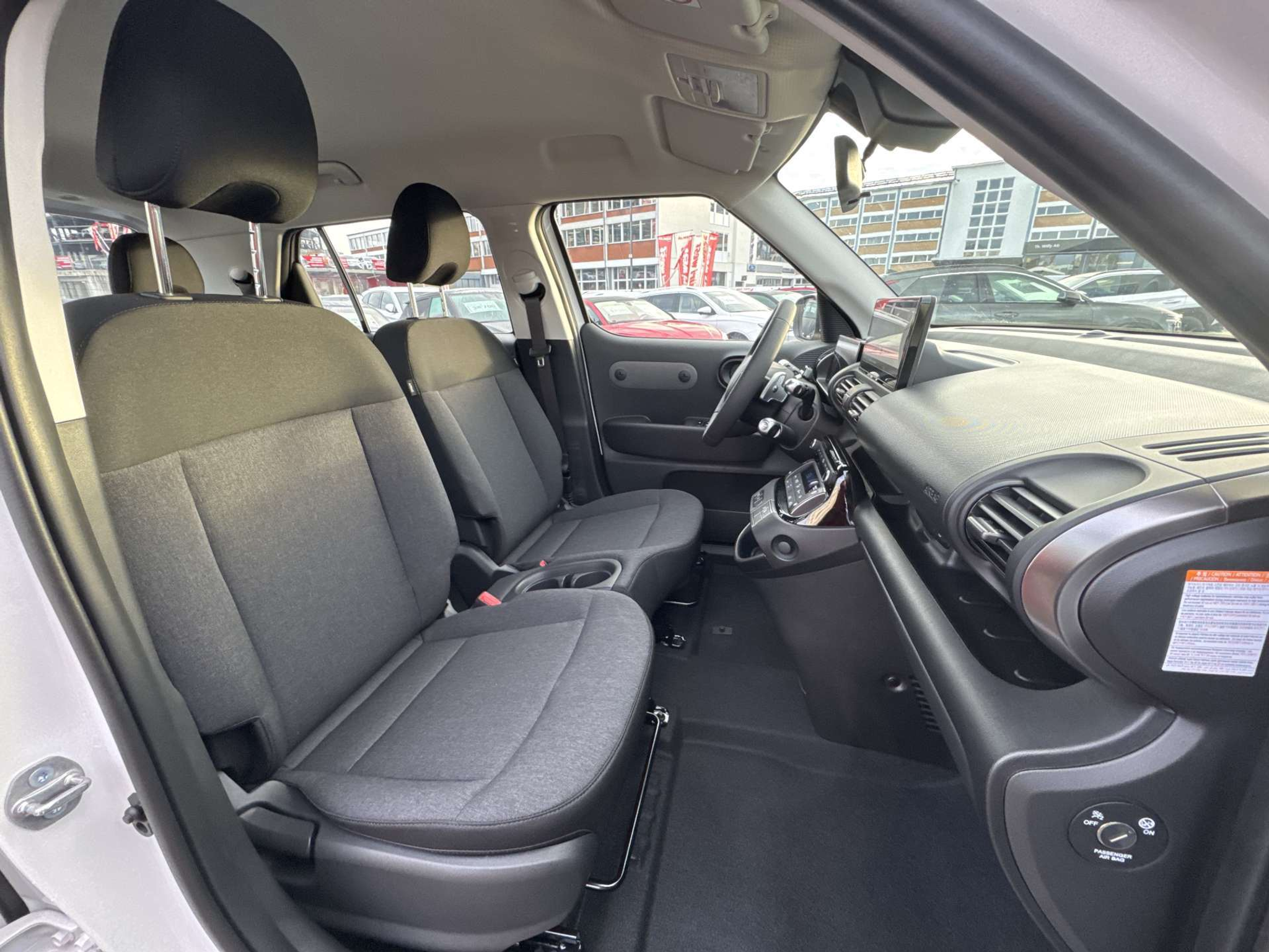 listing desktop thumbnail image 11