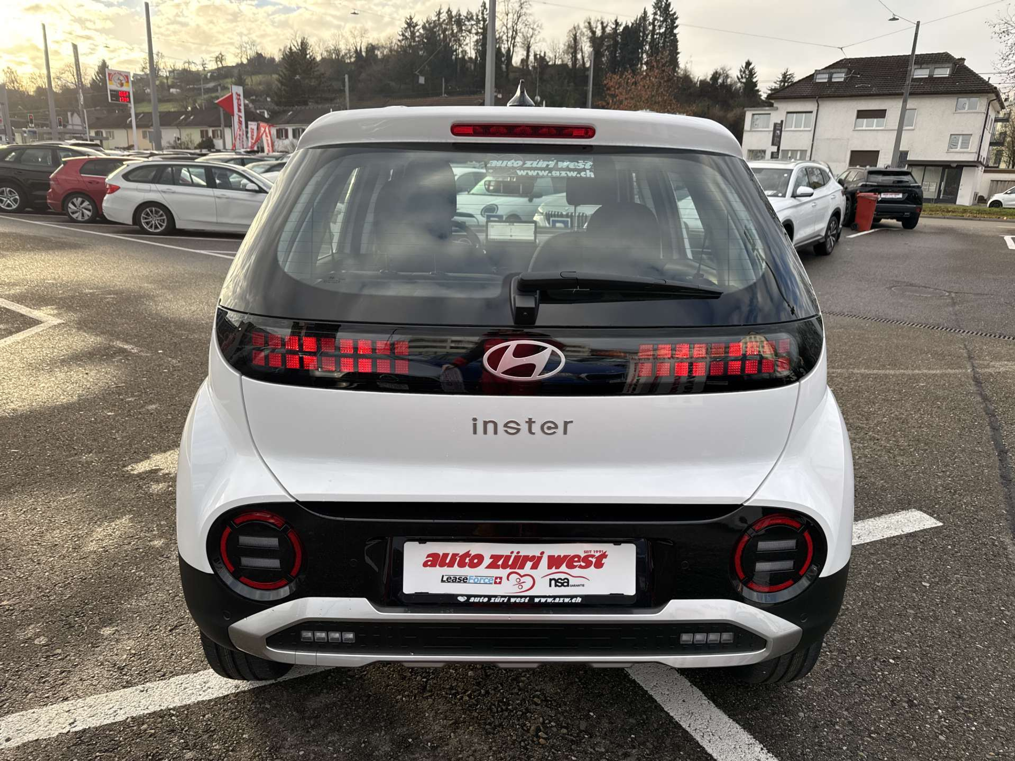 listing desktop thumbnail image 13