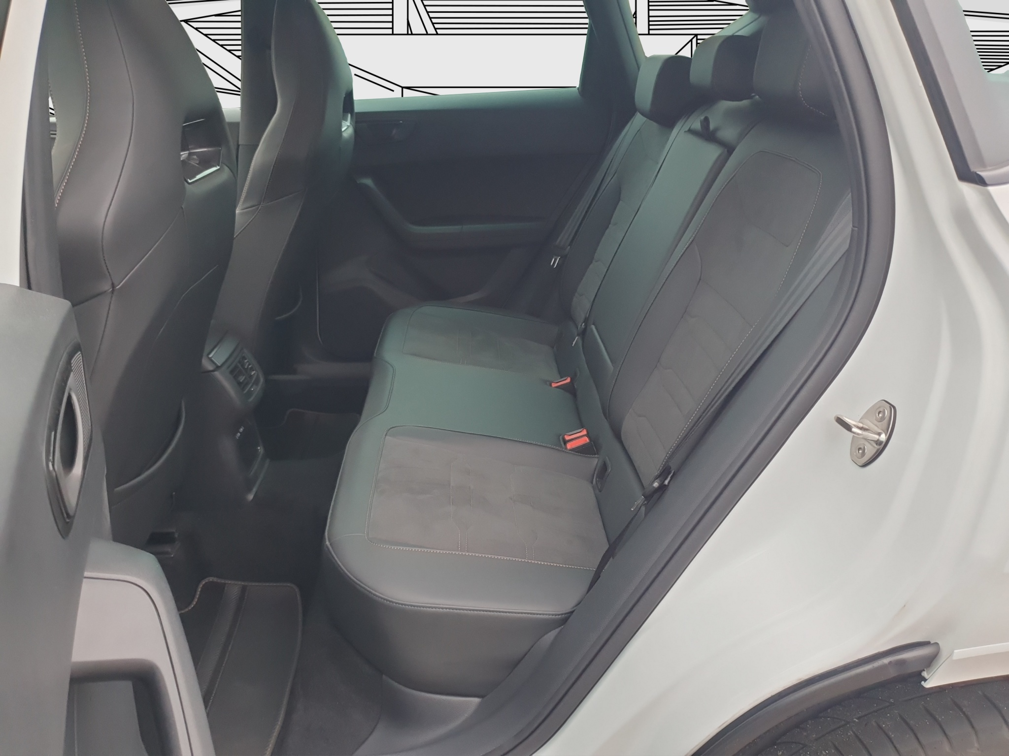 listing desktop thumbnail image 11