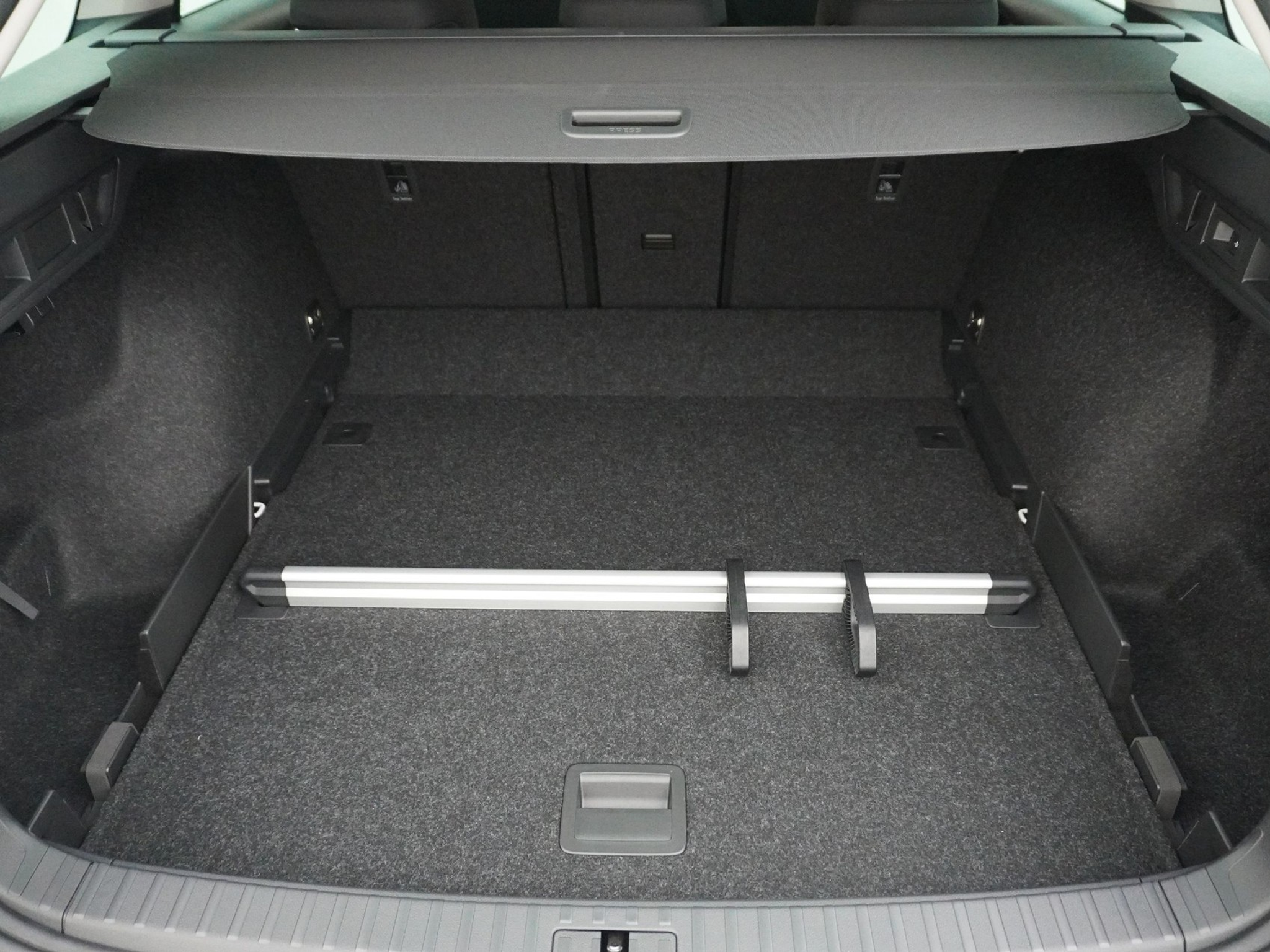 listing desktop thumbnail image 23