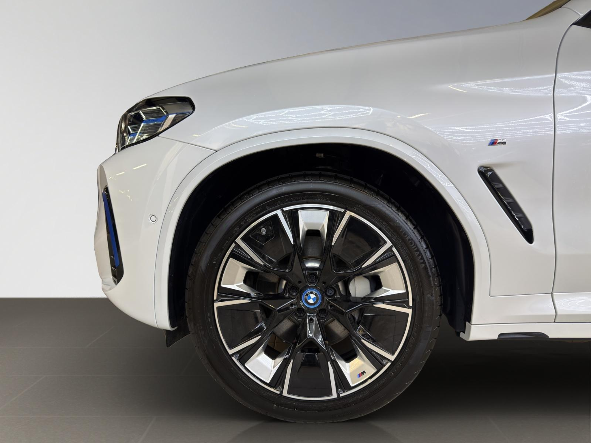 listing desktop thumbnail image 16