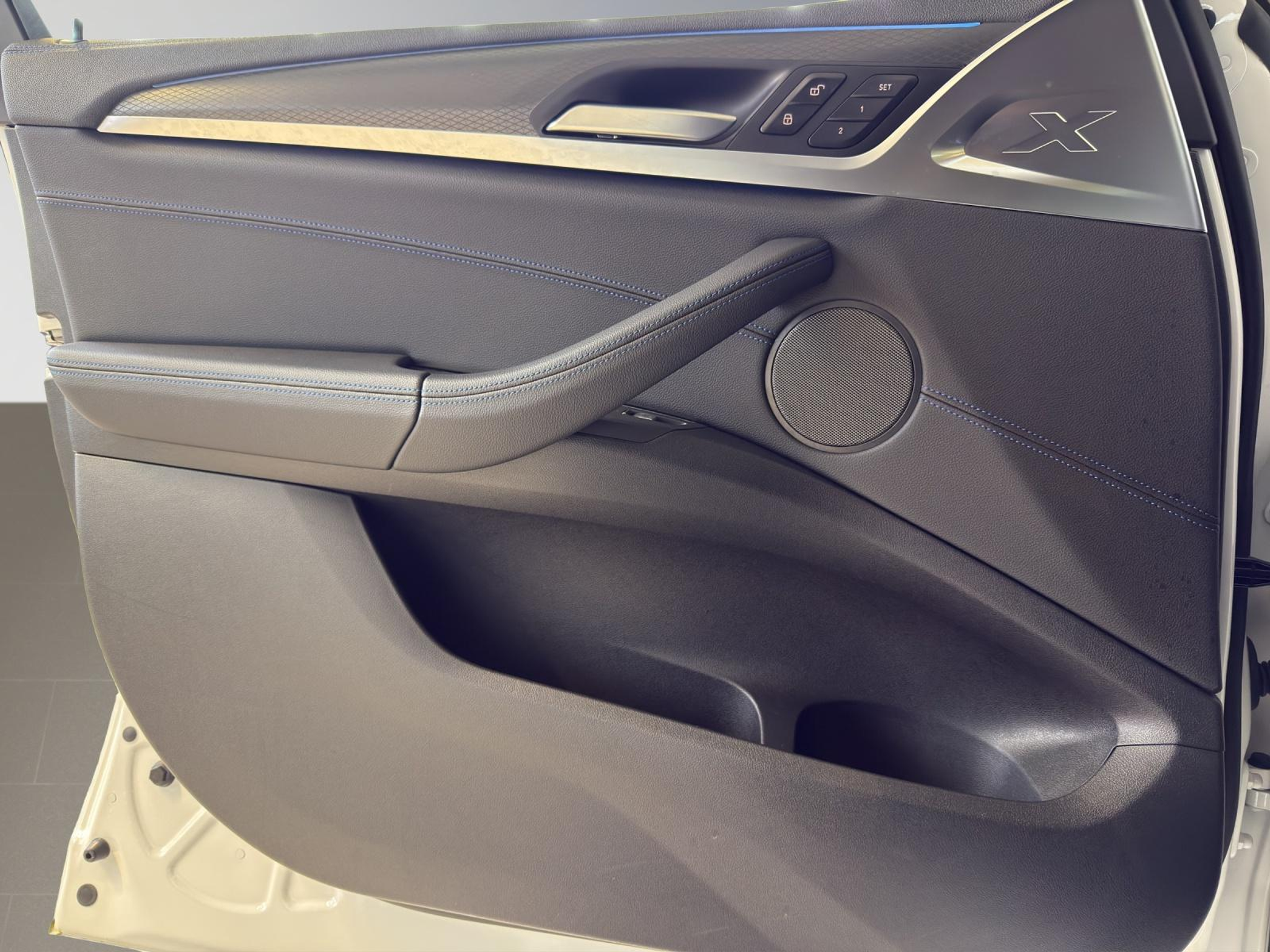 listing desktop thumbnail image 14