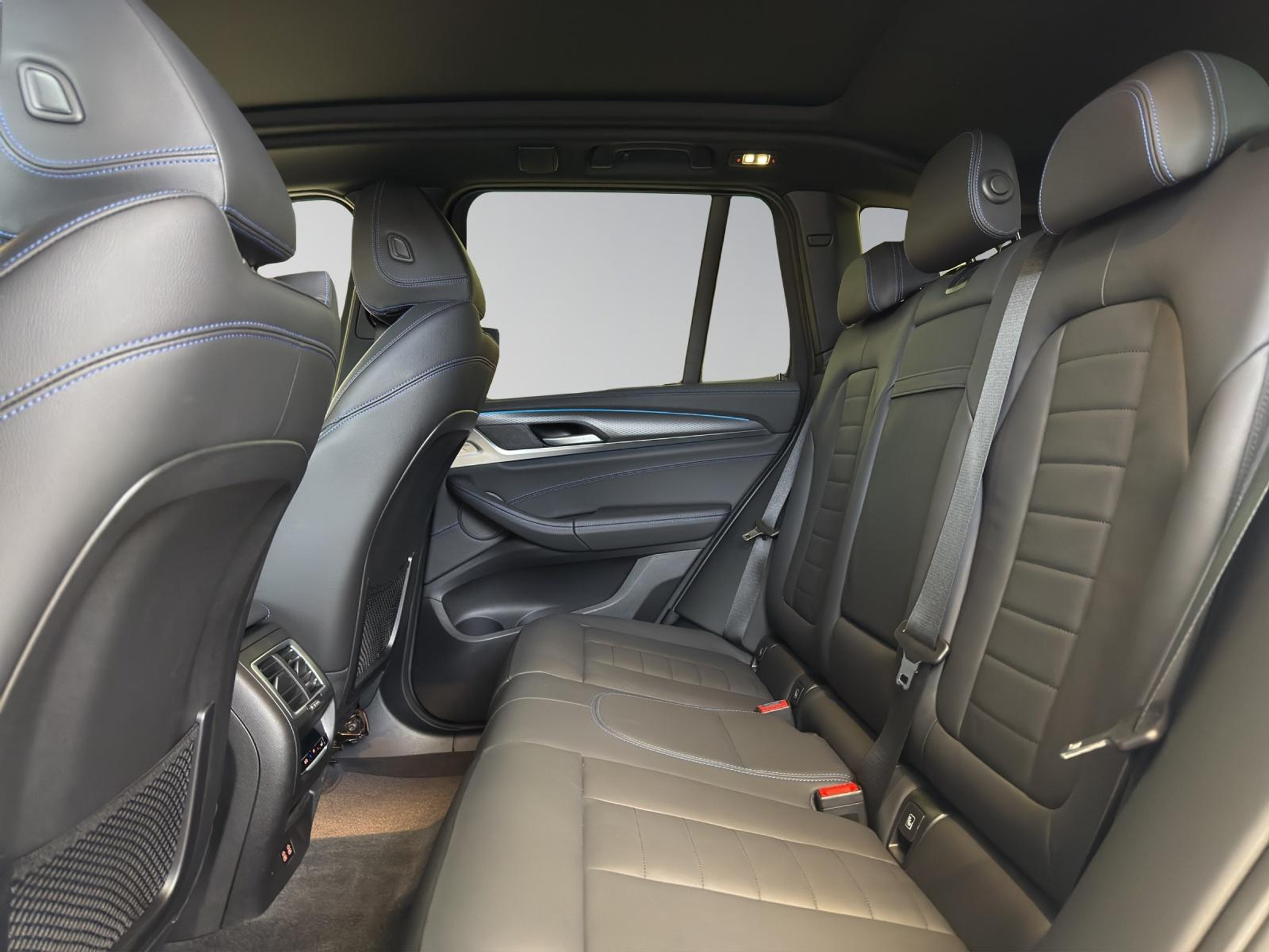 listing desktop thumbnail image 15