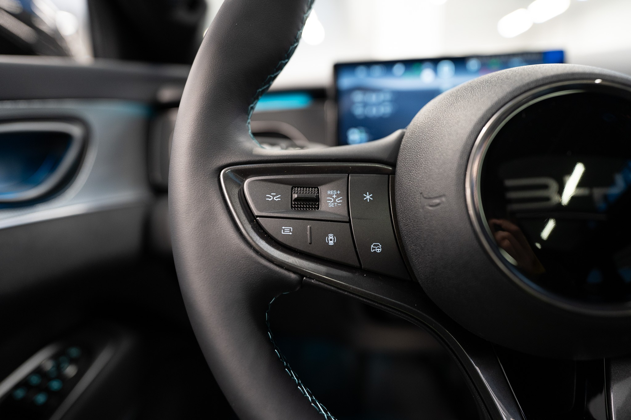 listing desktop thumbnail image 16