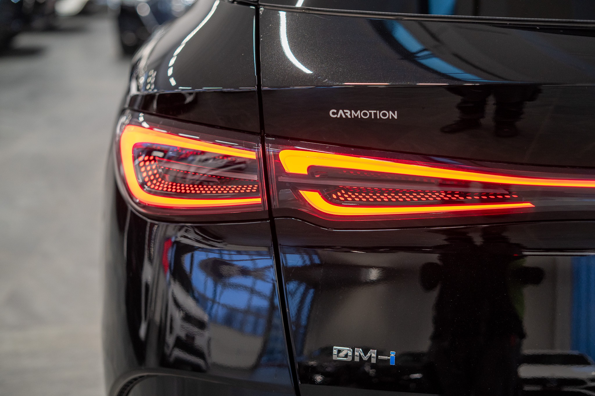 listing desktop thumbnail image 23