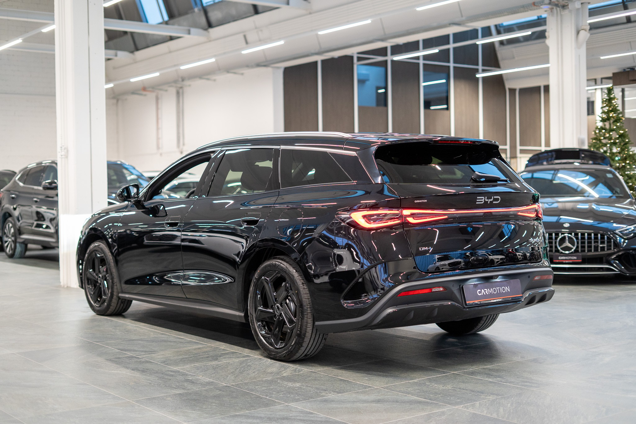 listing desktop thumbnail image 6