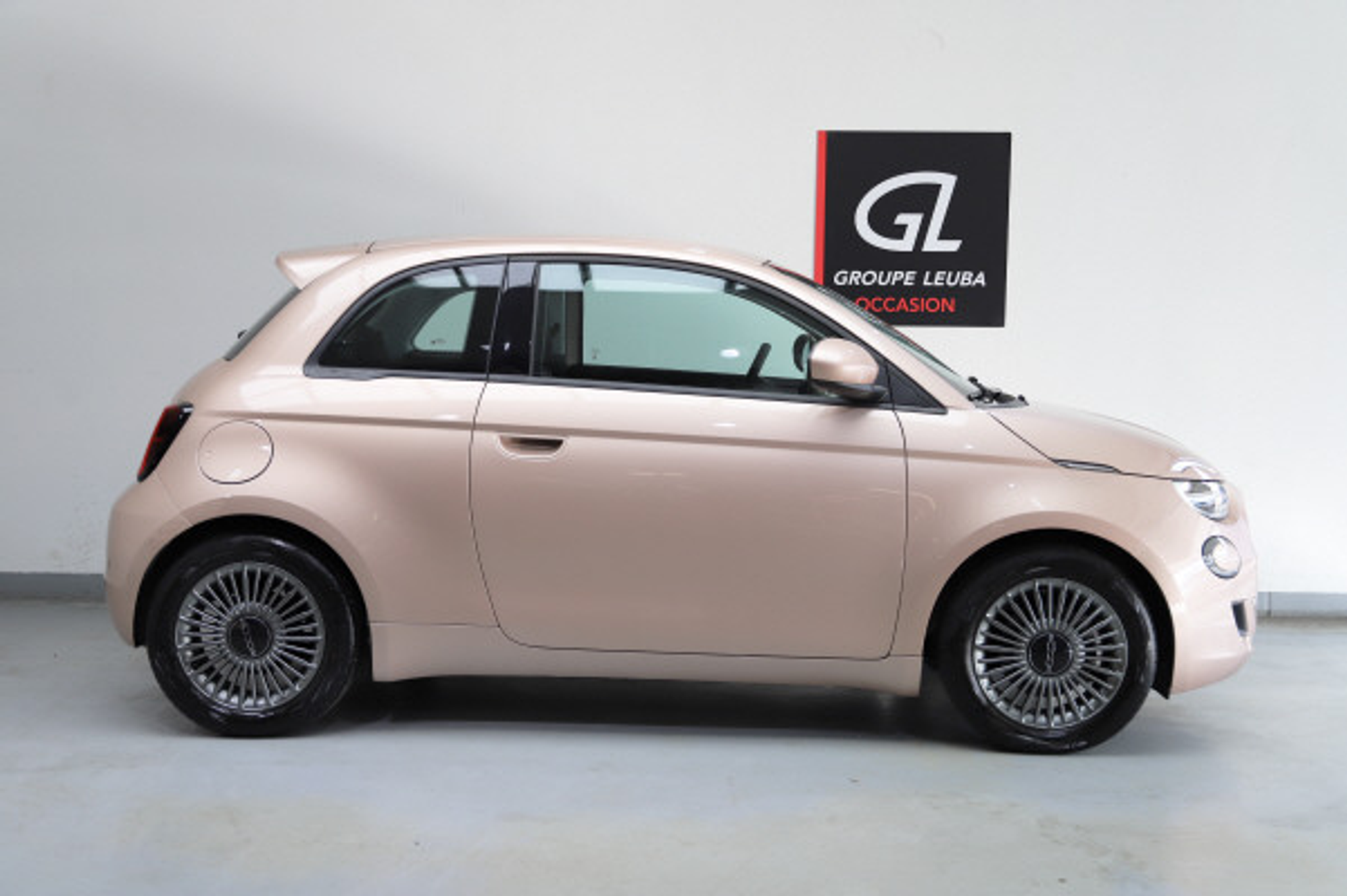 listing desktop thumbnail image 6