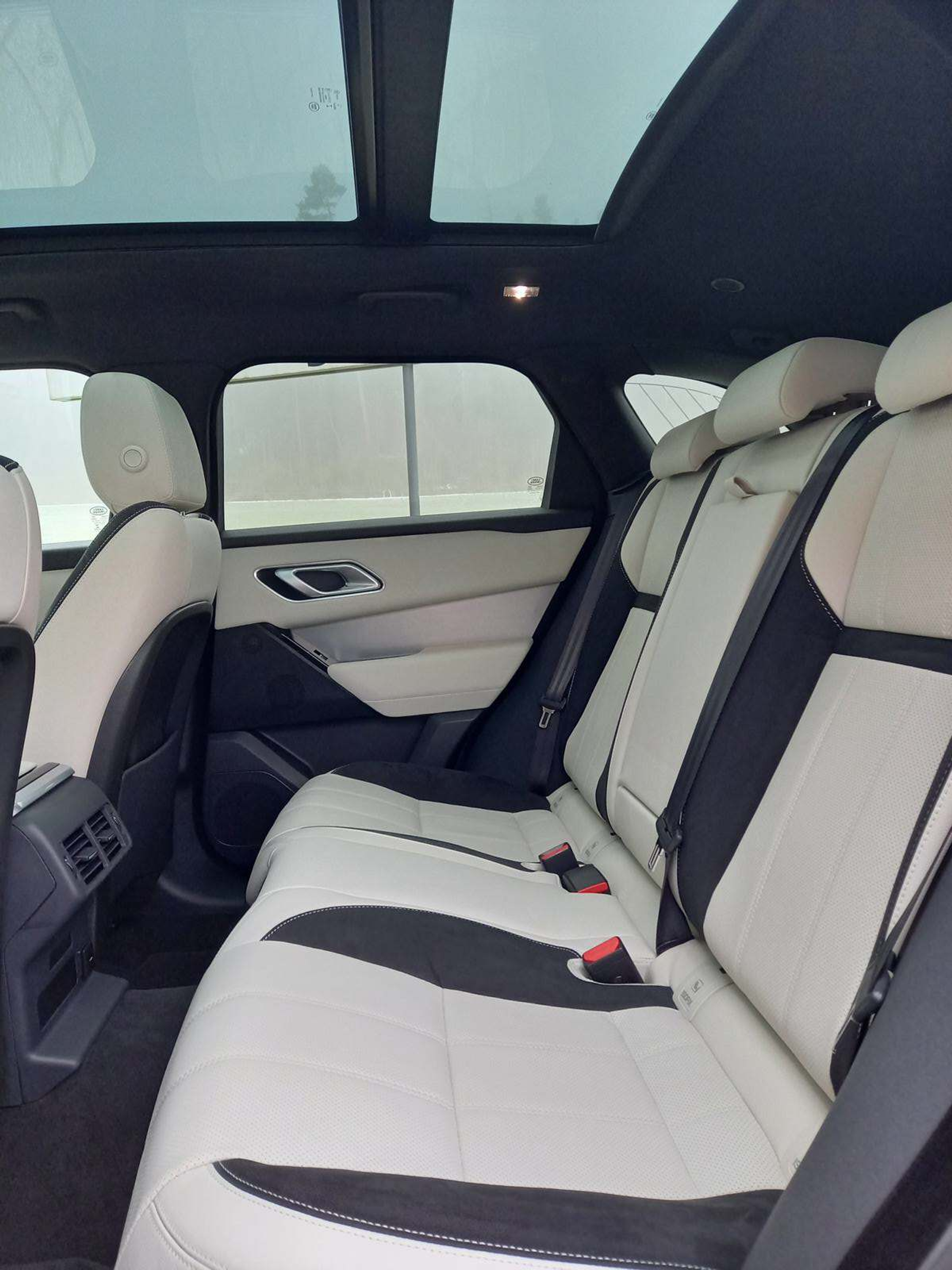 listing desktop thumbnail image 14