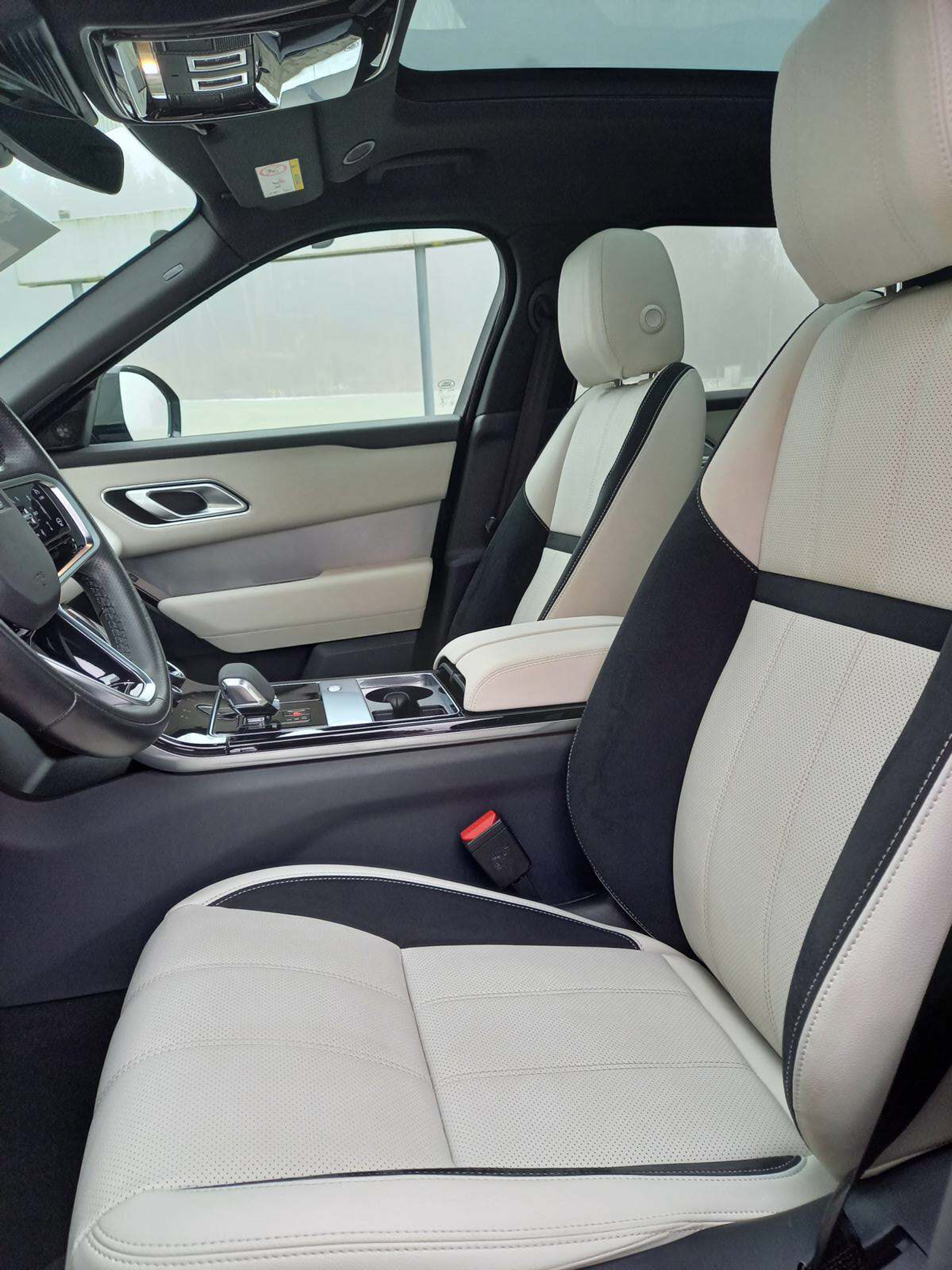 listing desktop thumbnail image 11