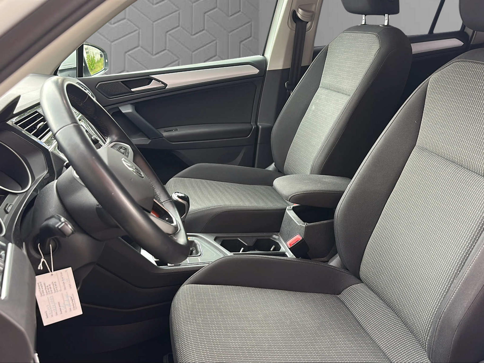 listing desktop thumbnail image 6