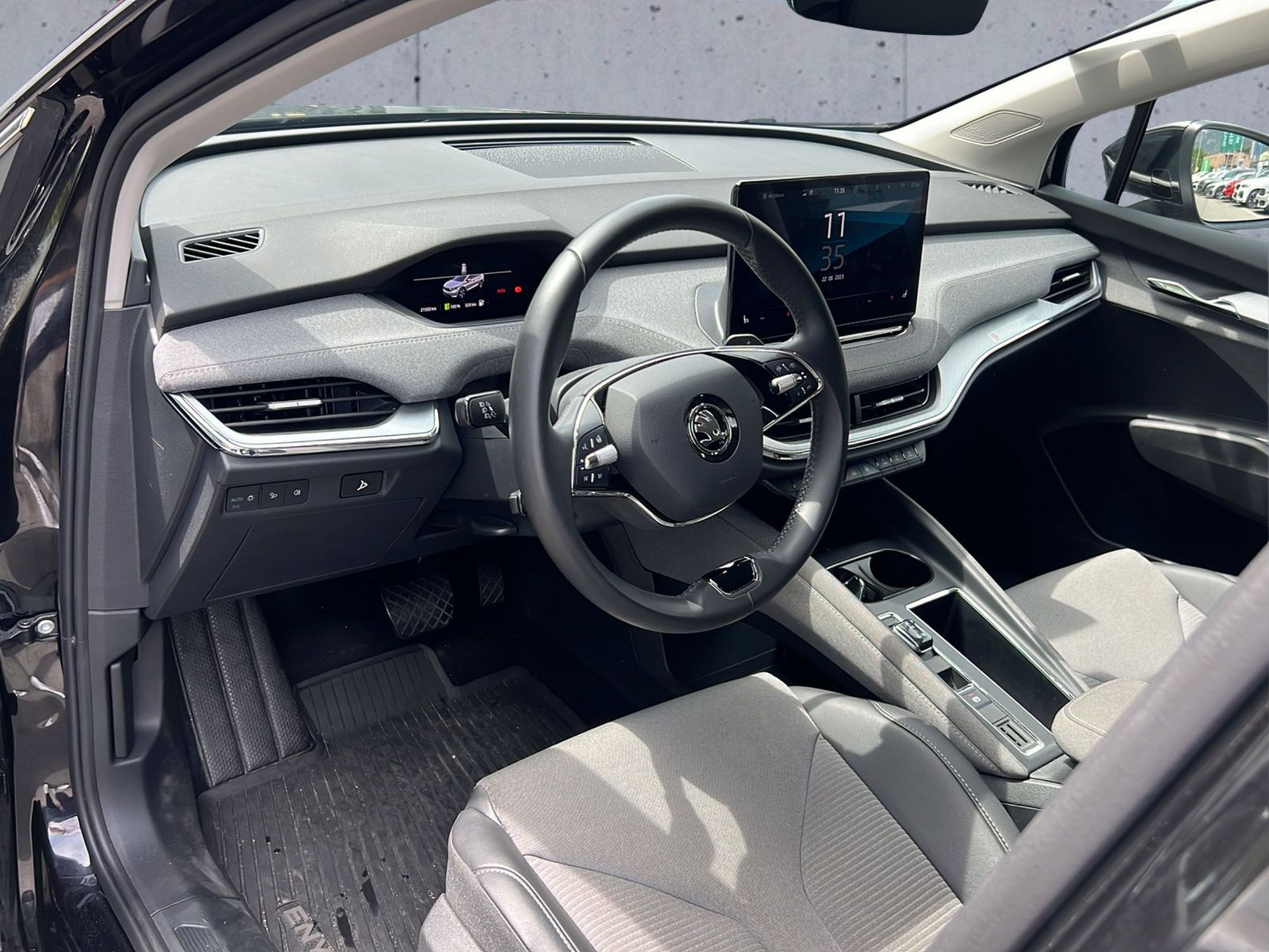 listing desktop thumbnail image 11