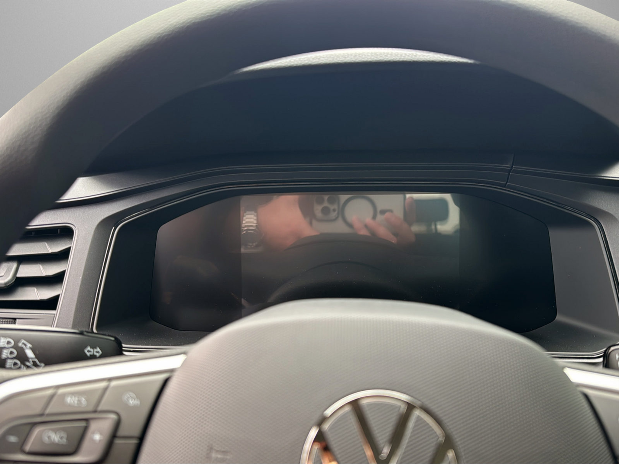 listing desktop thumbnail image 8