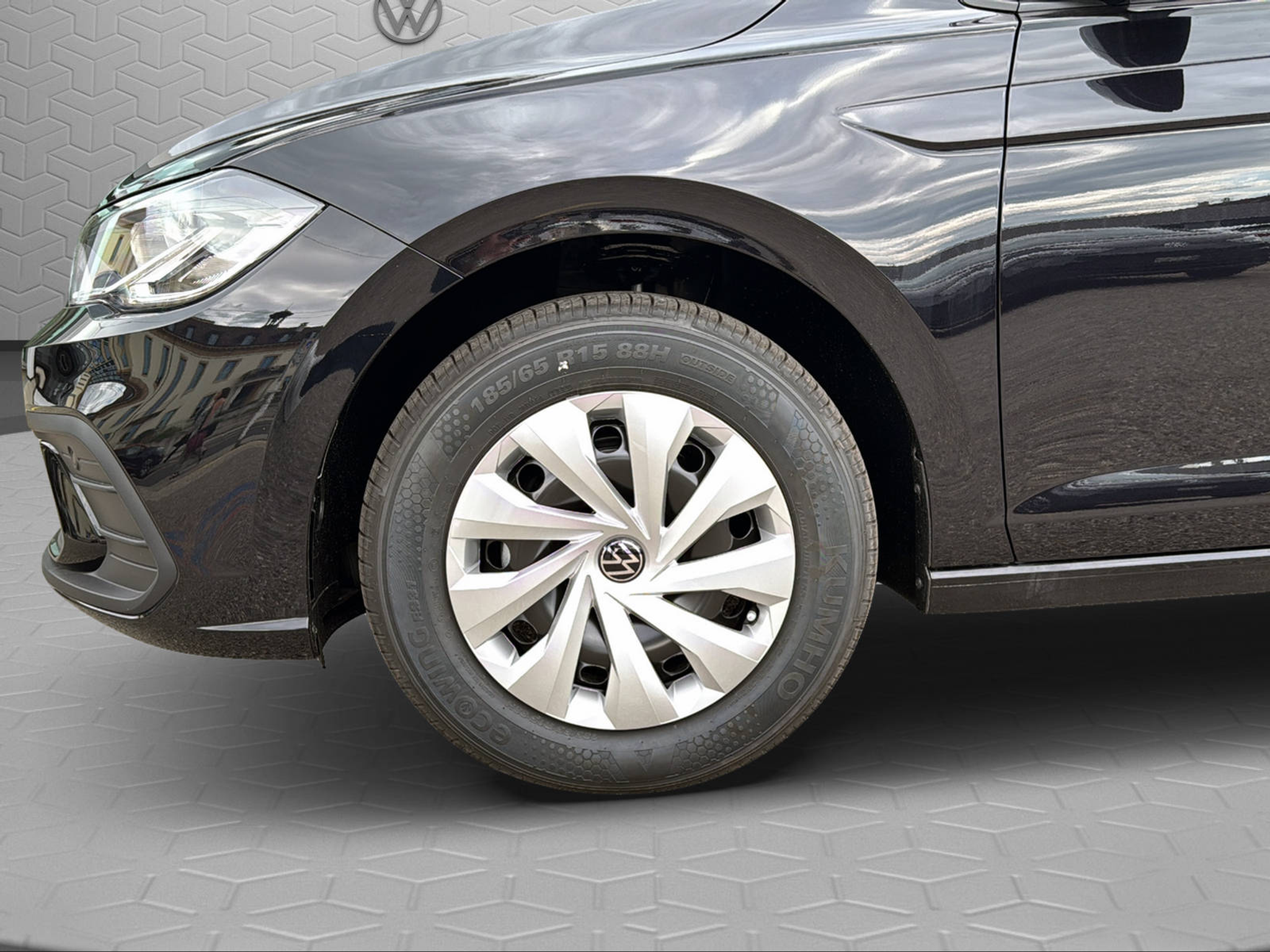 listing desktop thumbnail image 5