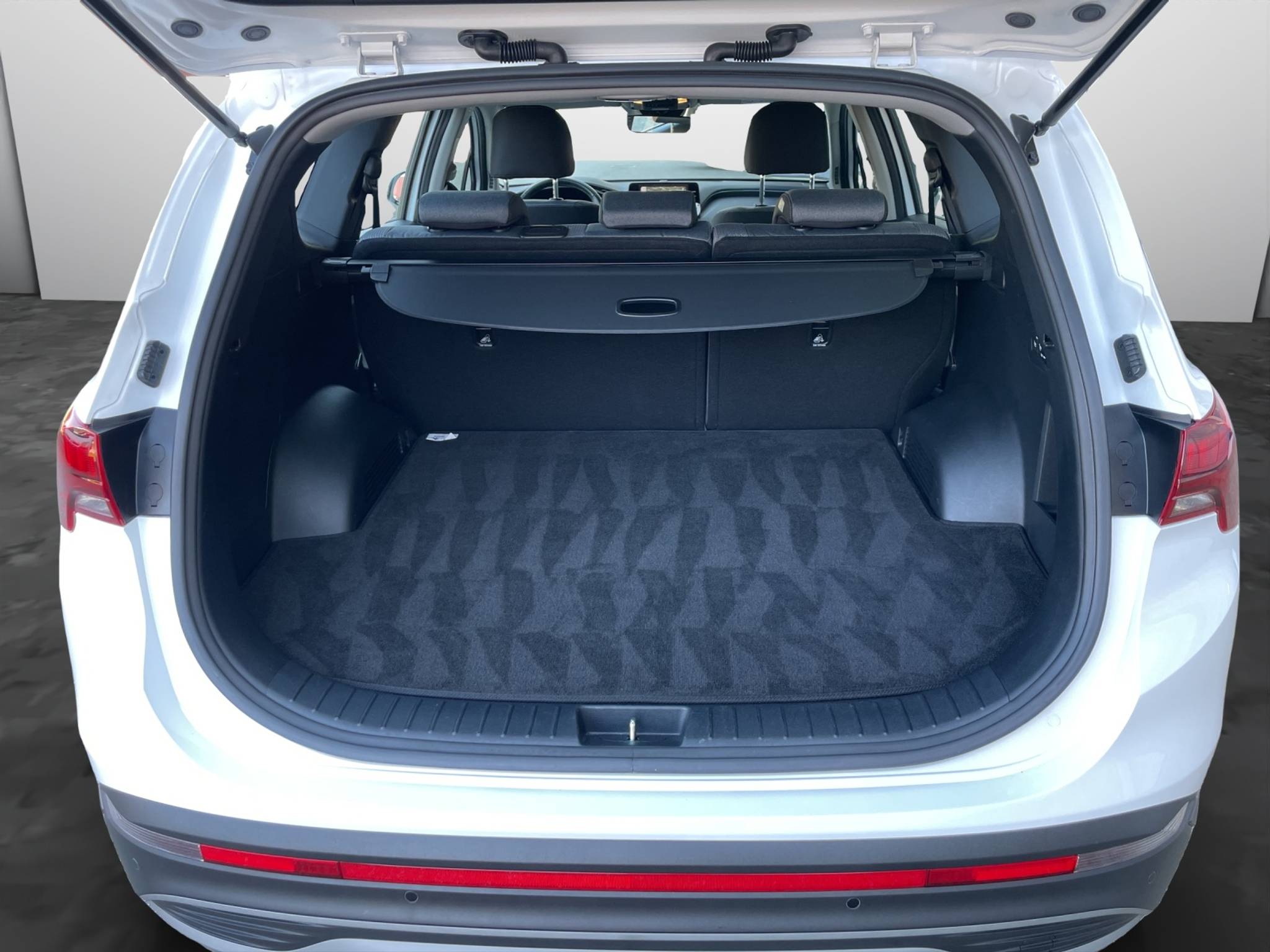 listing desktop thumbnail image 15