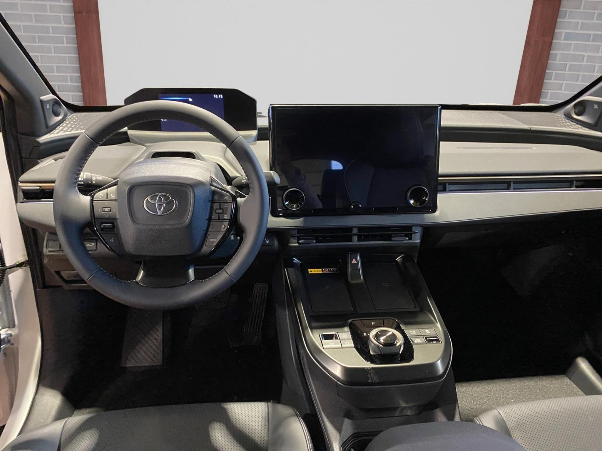 listing desktop thumbnail image 6