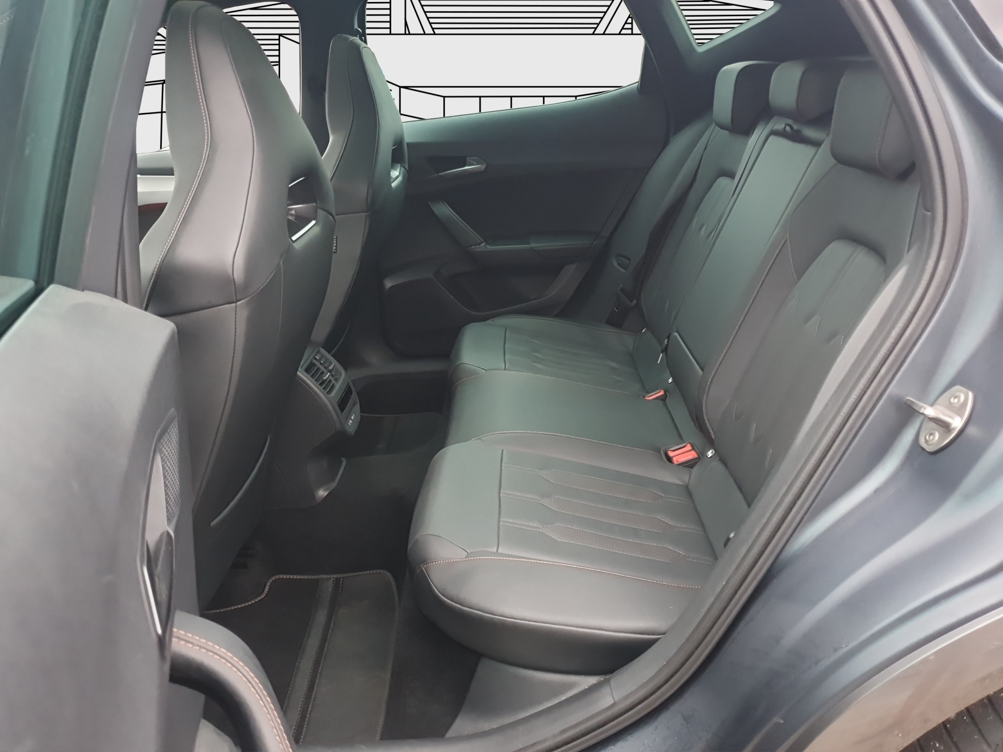 listing desktop thumbnail image 12