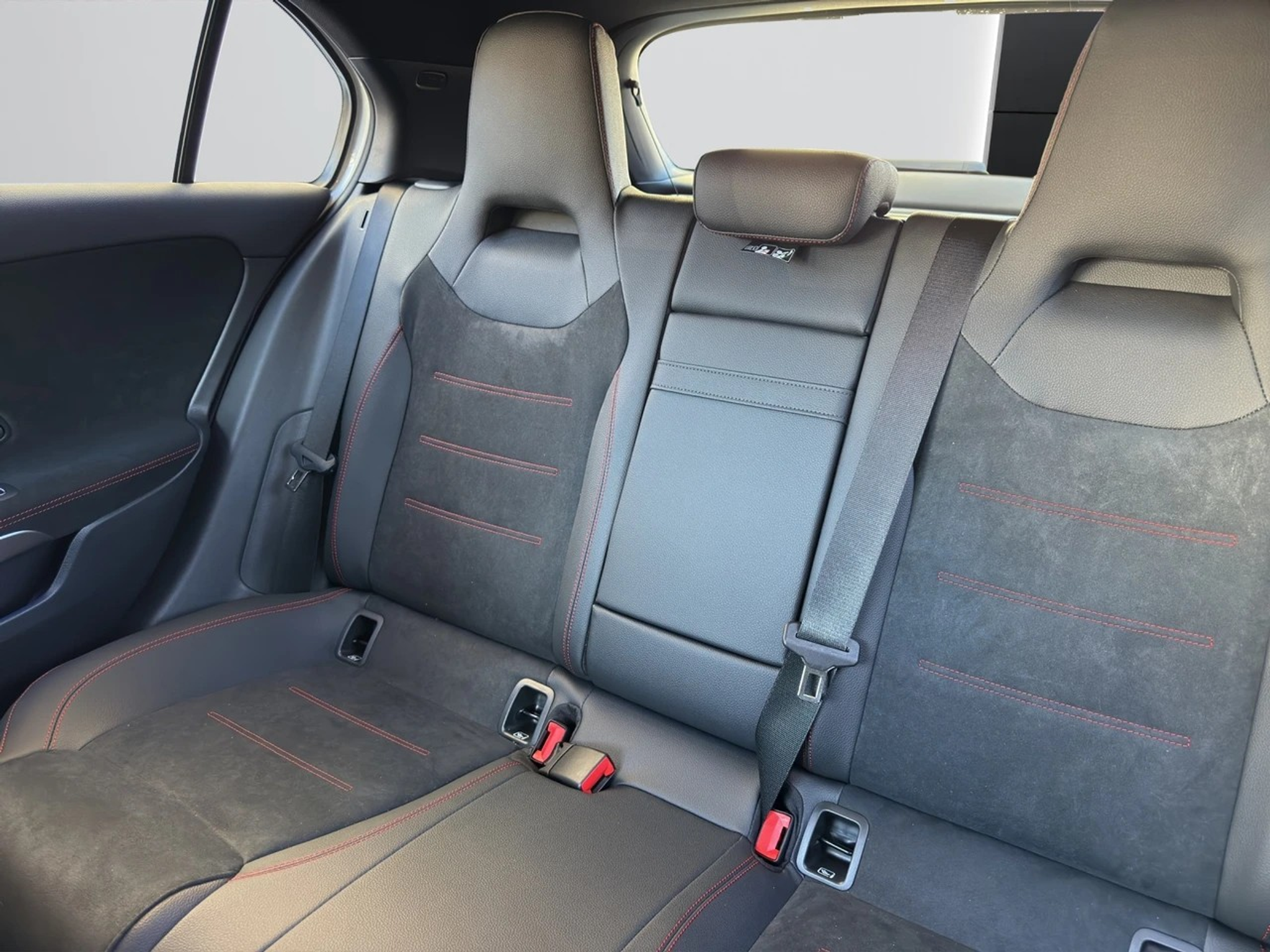 listing desktop thumbnail image 5