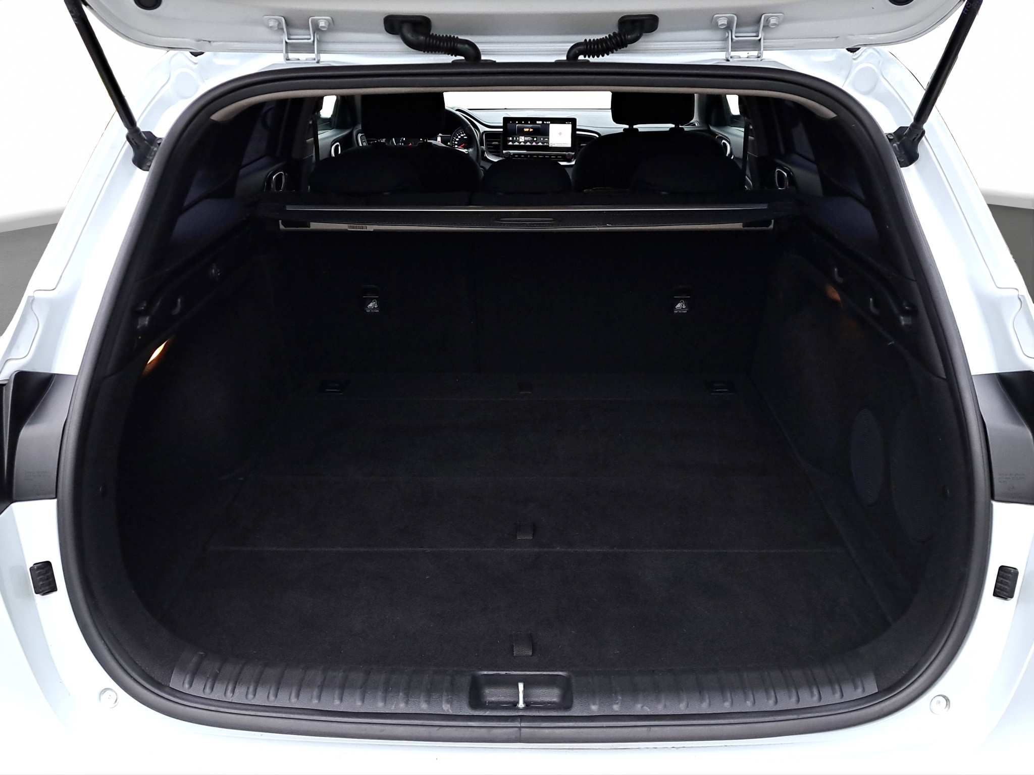 listing desktop thumbnail image 11