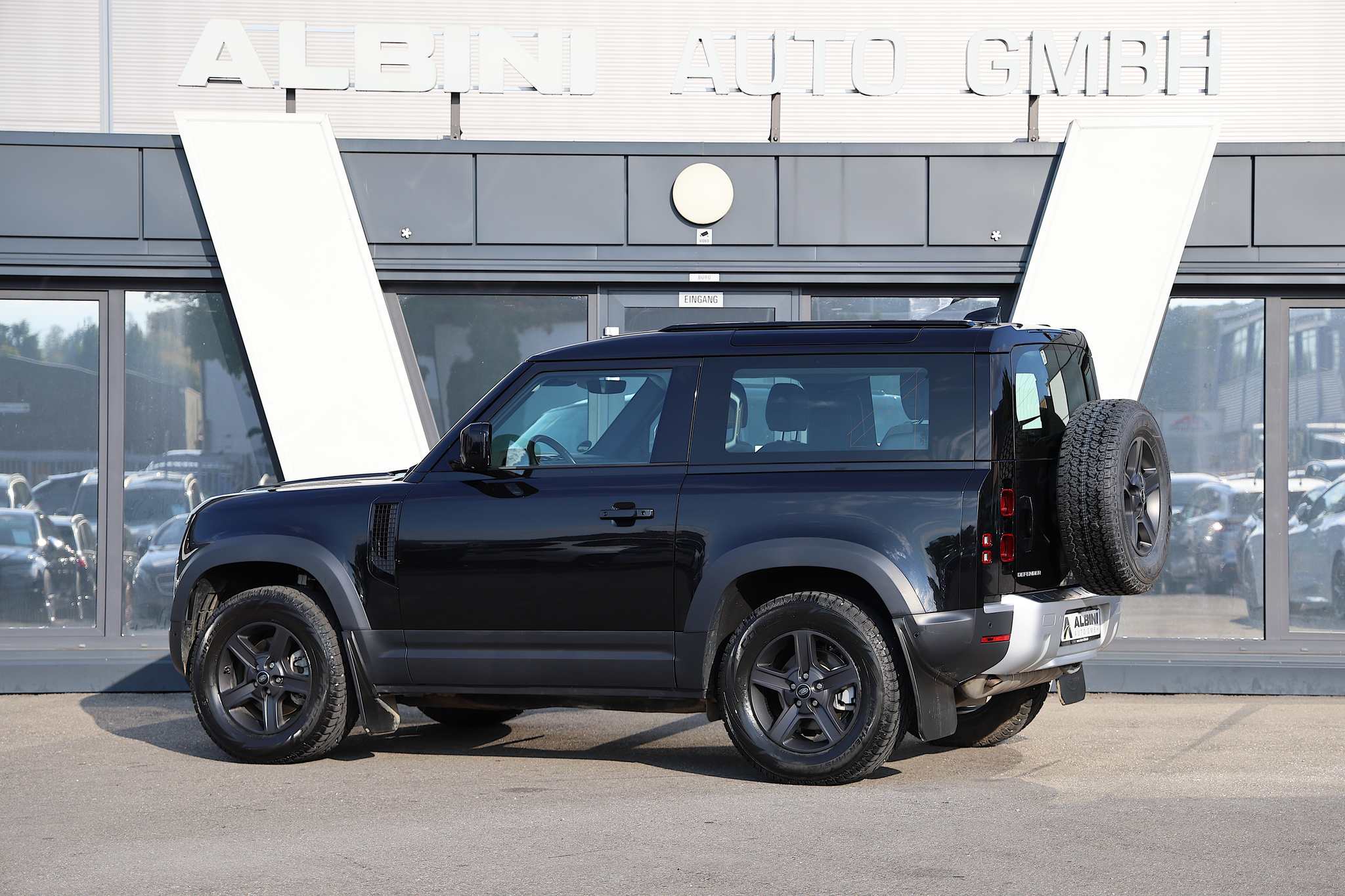 listing desktop thumbnail image 3