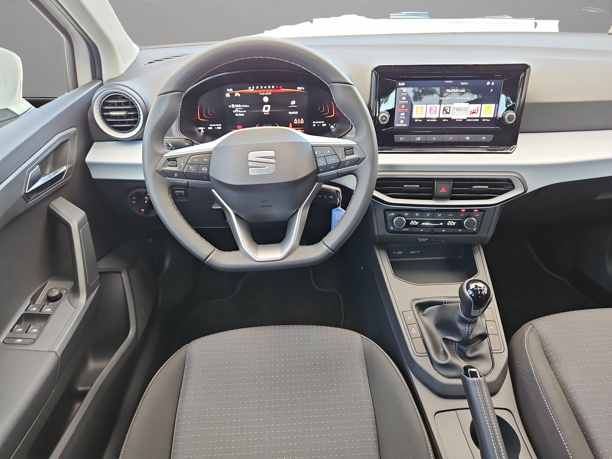 listing desktop thumbnail image 7