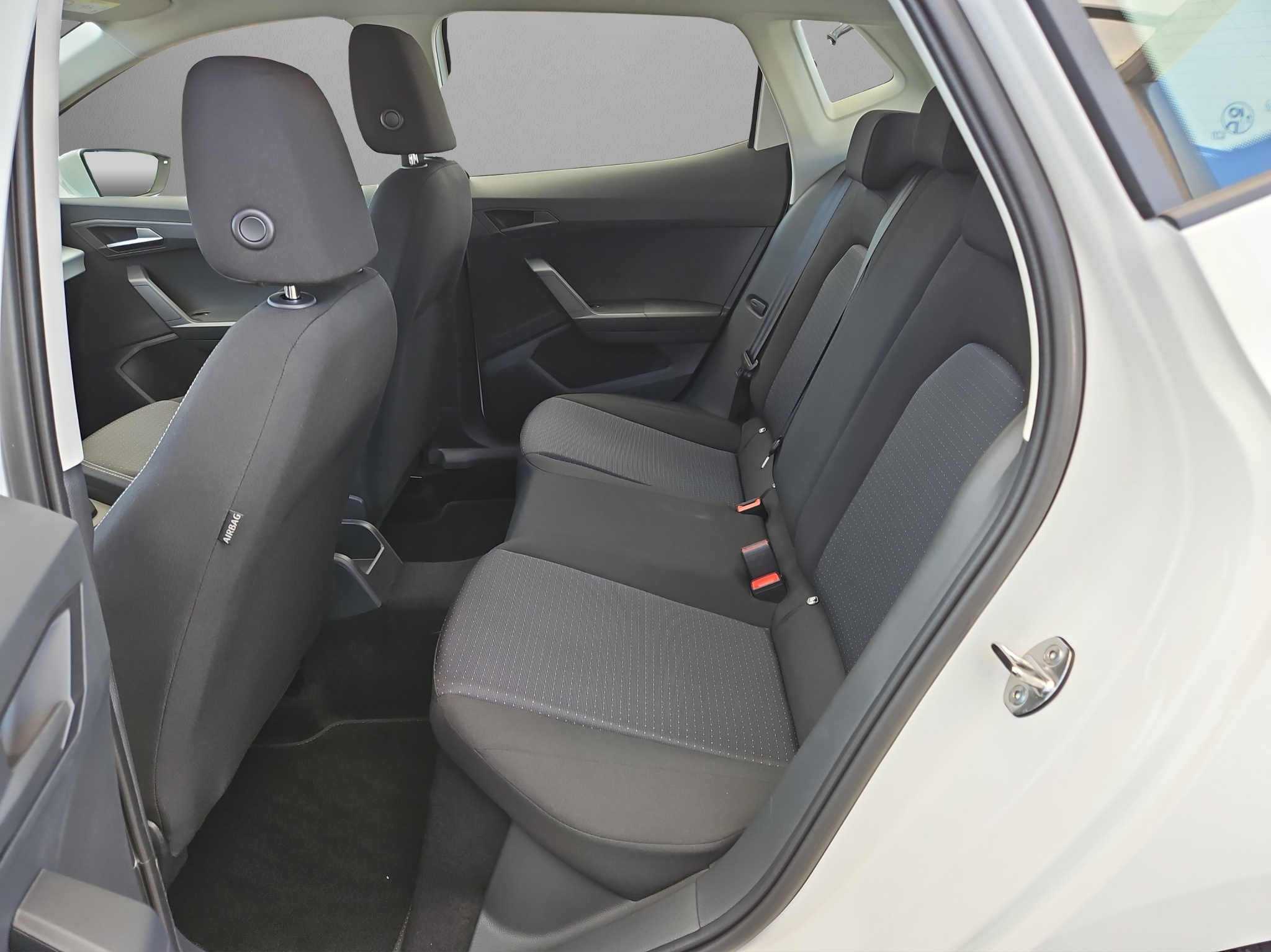 listing desktop thumbnail image 5