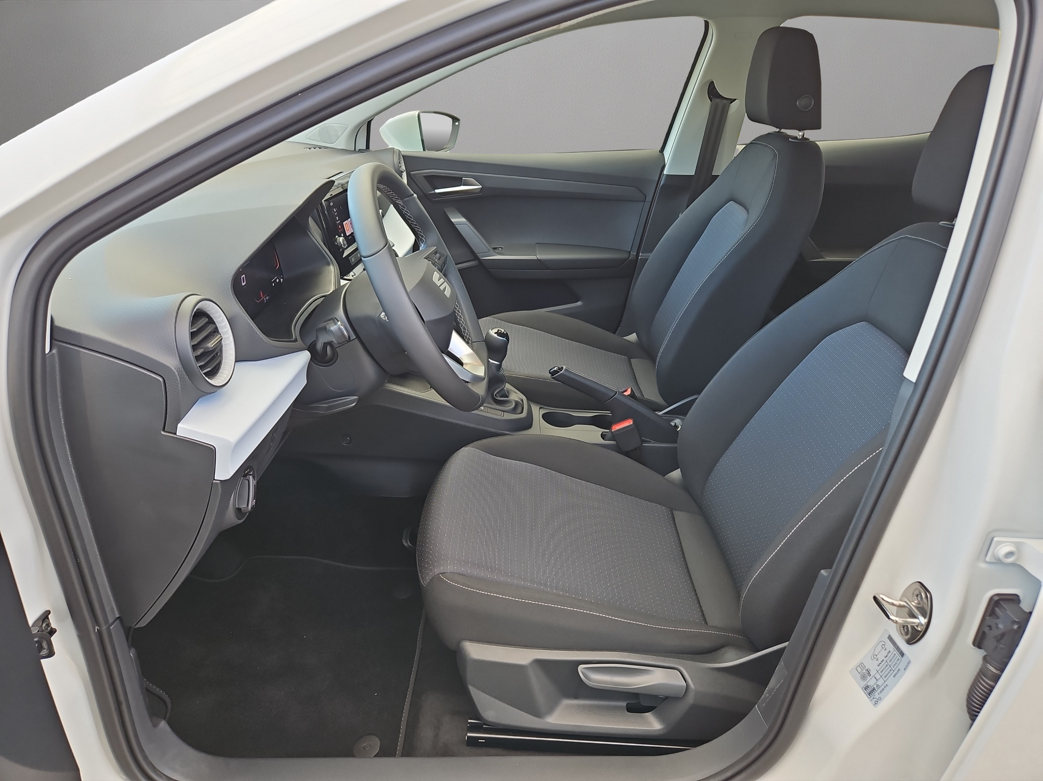 listing desktop thumbnail image 4