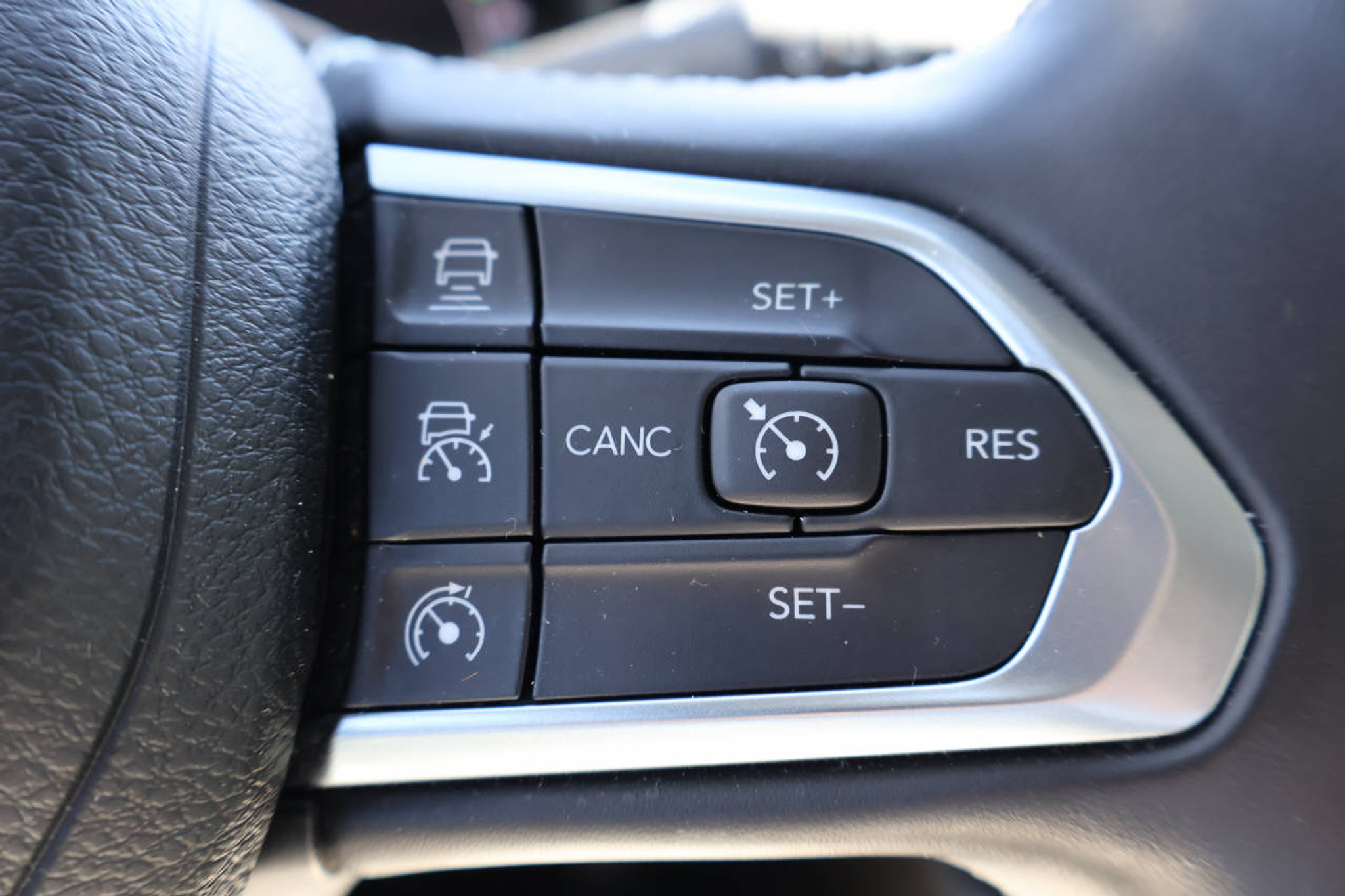 listing desktop thumbnail image 13