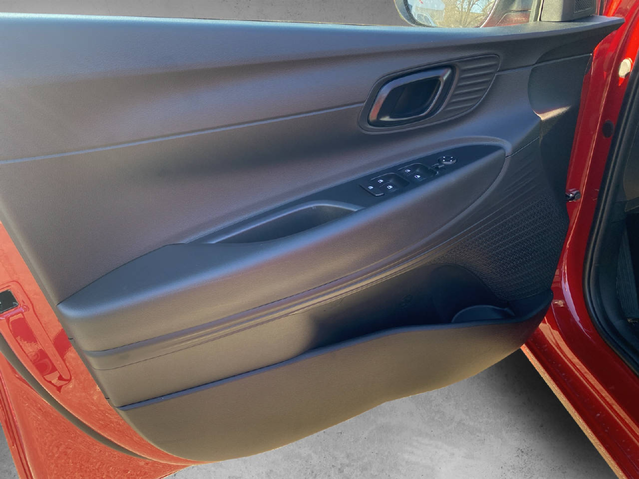 listing desktop thumbnail image 6