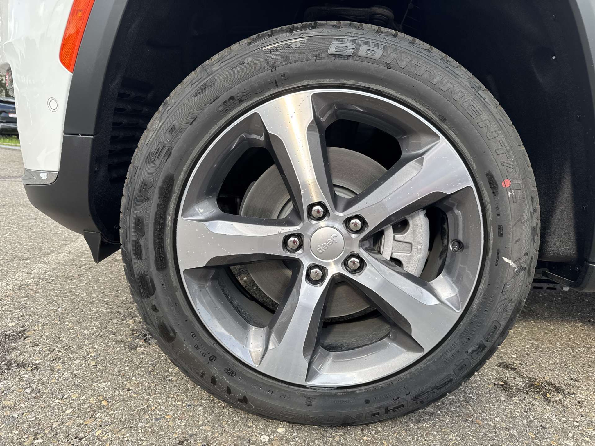 listing desktop thumbnail image 7