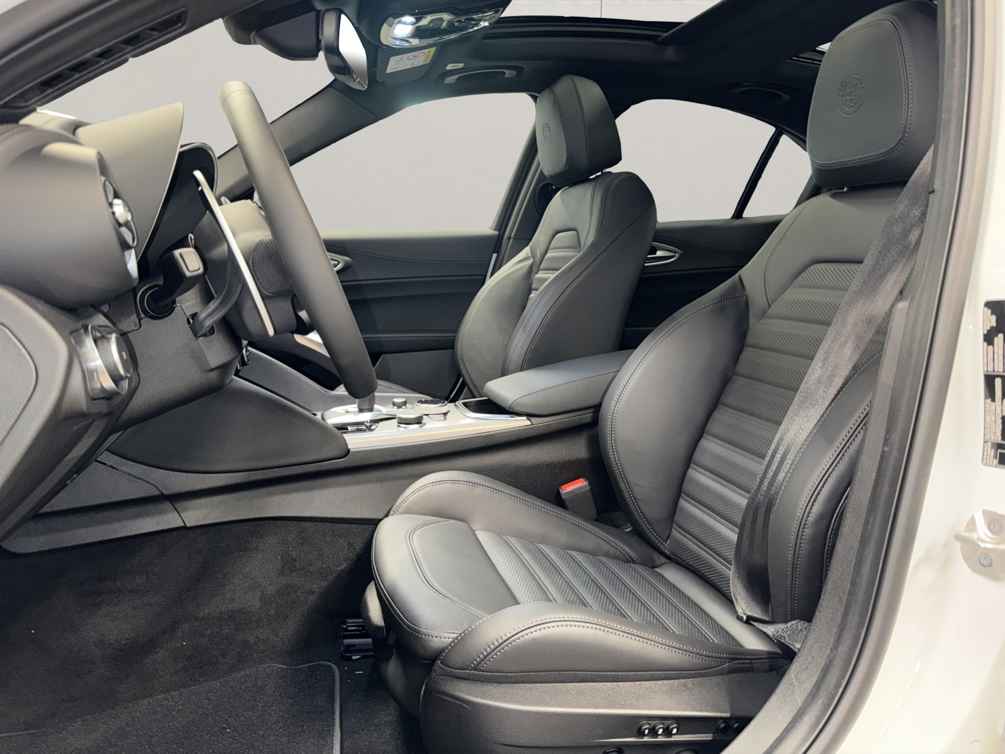 listing desktop thumbnail image 14