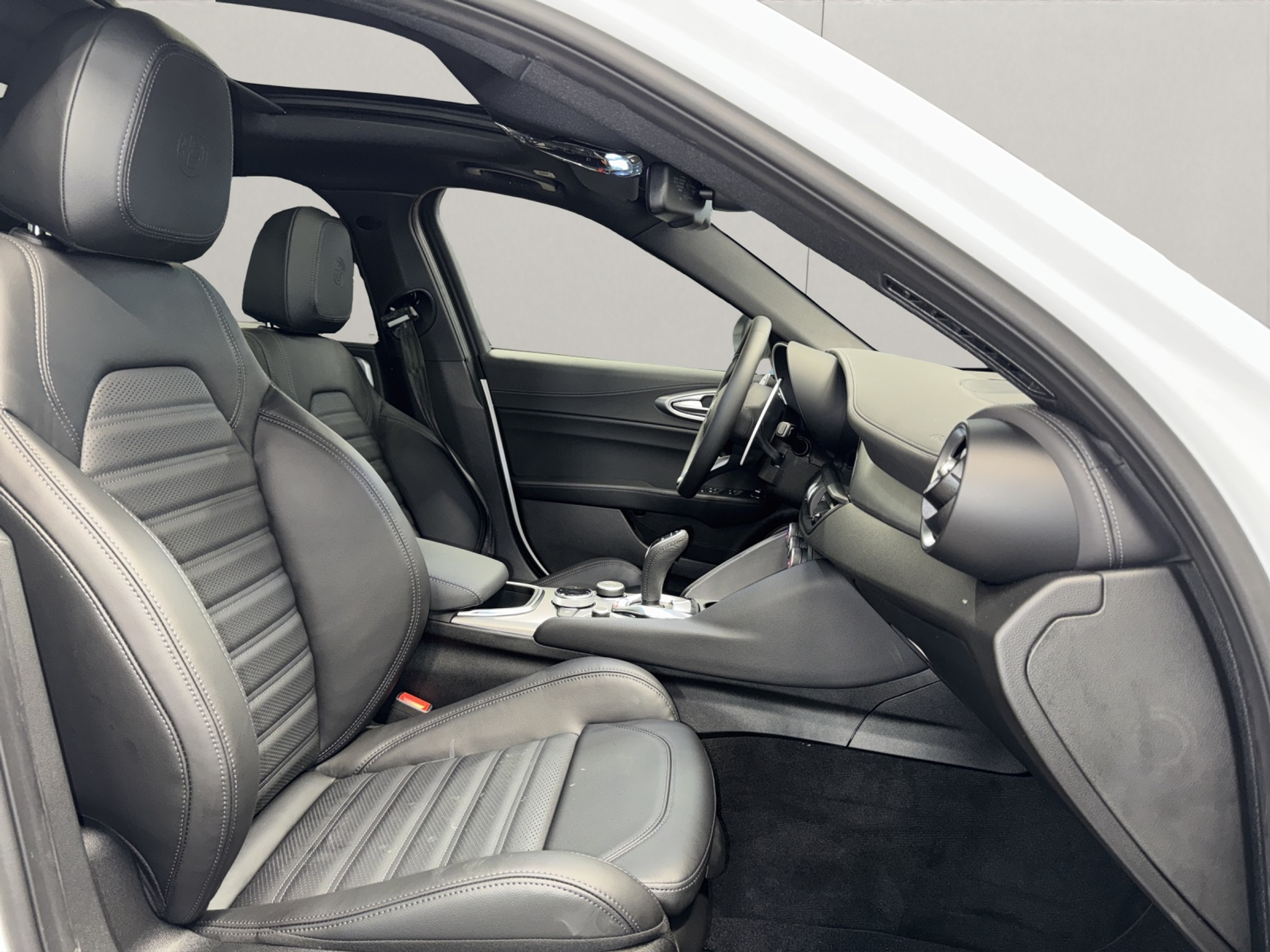 listing desktop thumbnail image 11