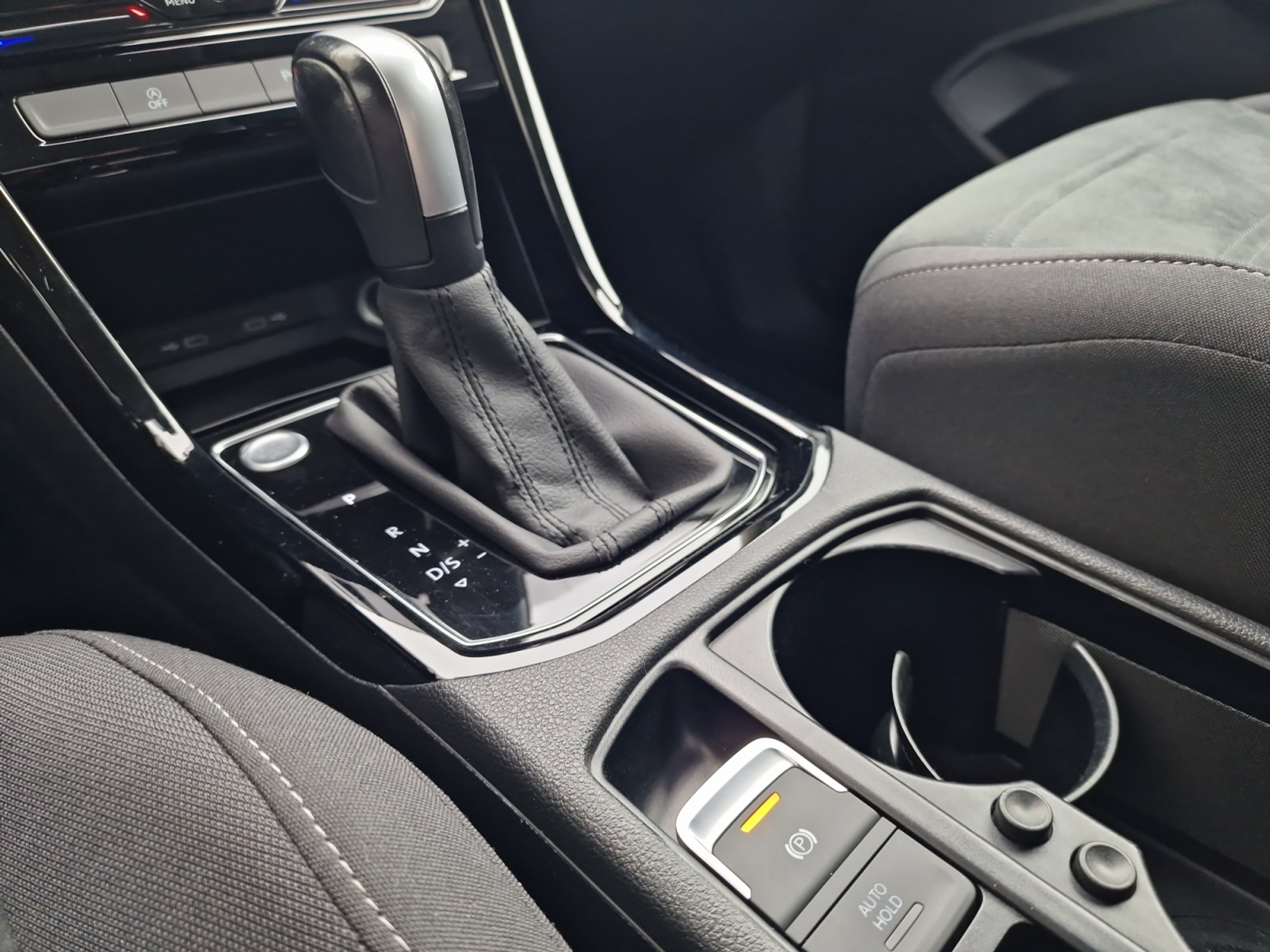 listing desktop thumbnail image 17