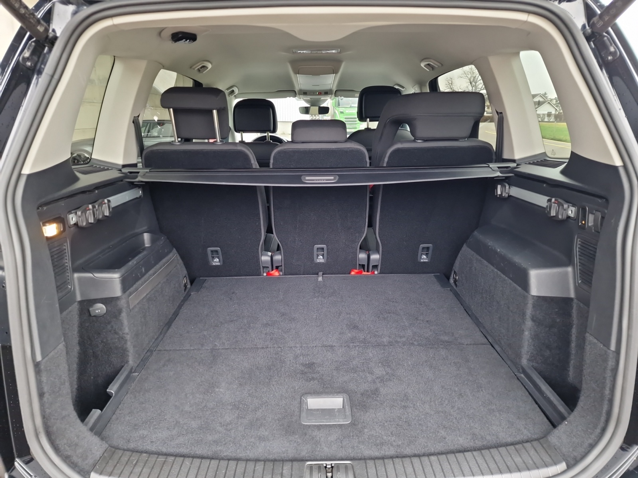 listing desktop thumbnail image 20