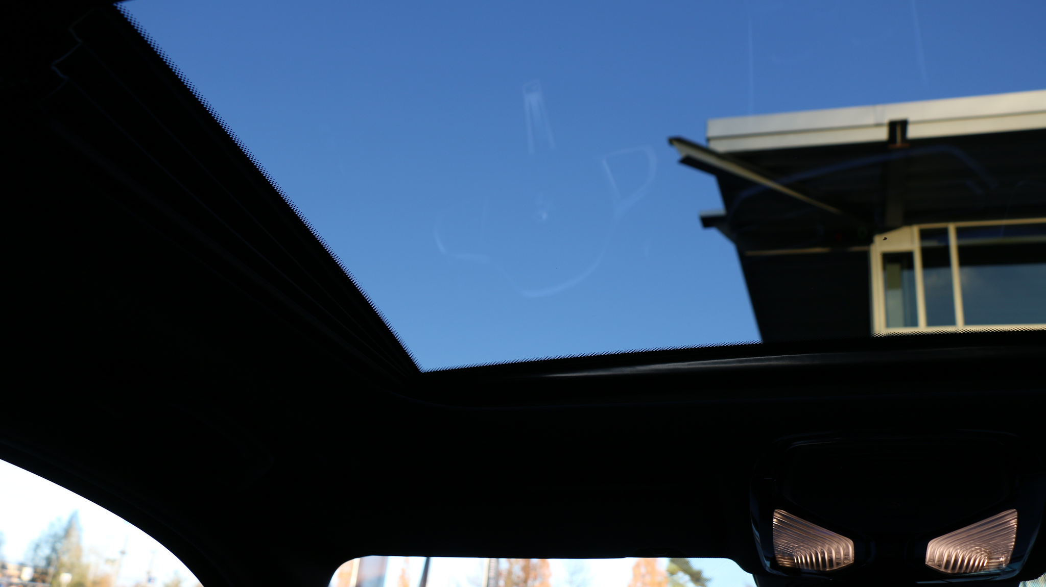 listing desktop thumbnail image 16